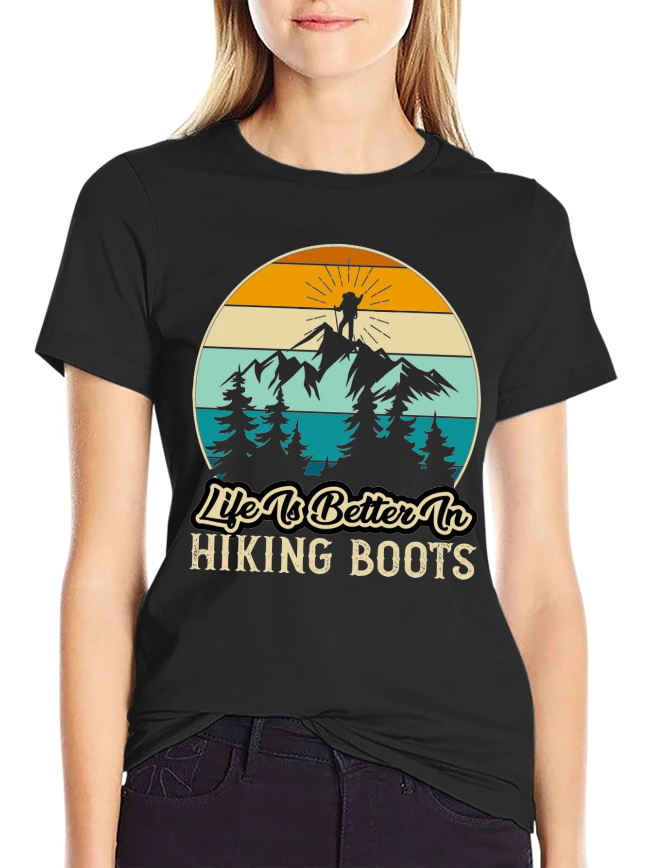 Camiseta Negra Life is Better in Hiking Boots