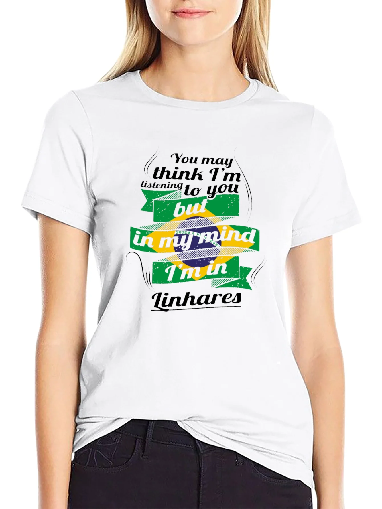 Camiseta Negra con Dise?o Linhares