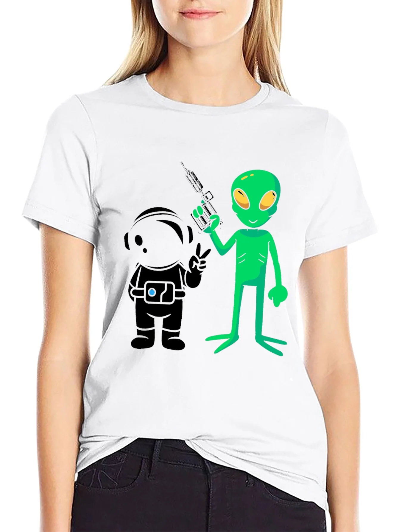 Camiseta Negra con Dise?o de Alien y Astronauta