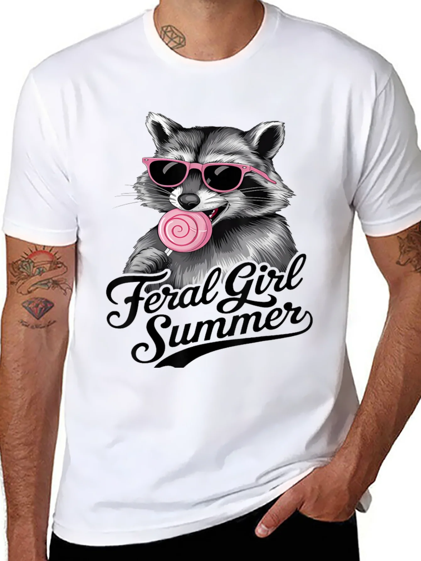 Camiseta Negra Raccoon Feral Girl Summer