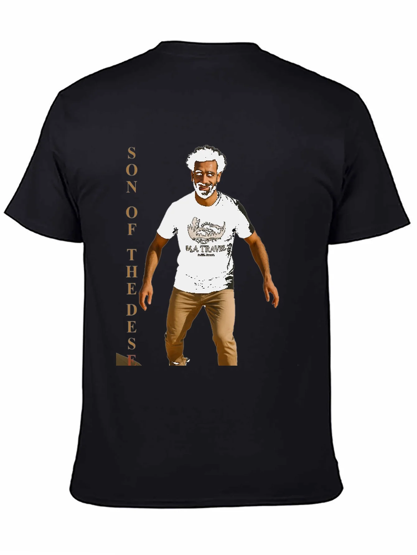 Camiseta Negra Hijo del Desierto con Dise?o Gr¨¢fico