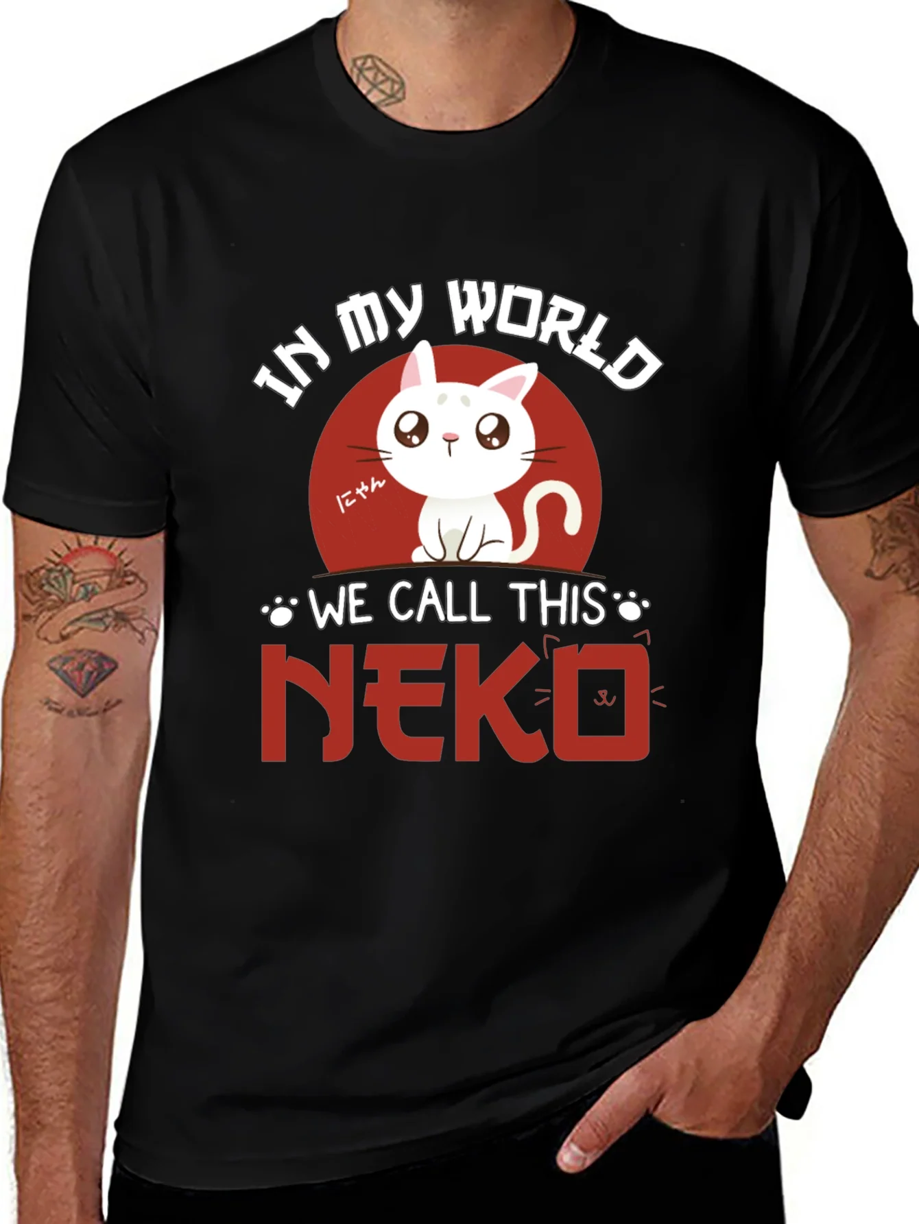 Camiseta Negra con Dise?o de Gato Neko