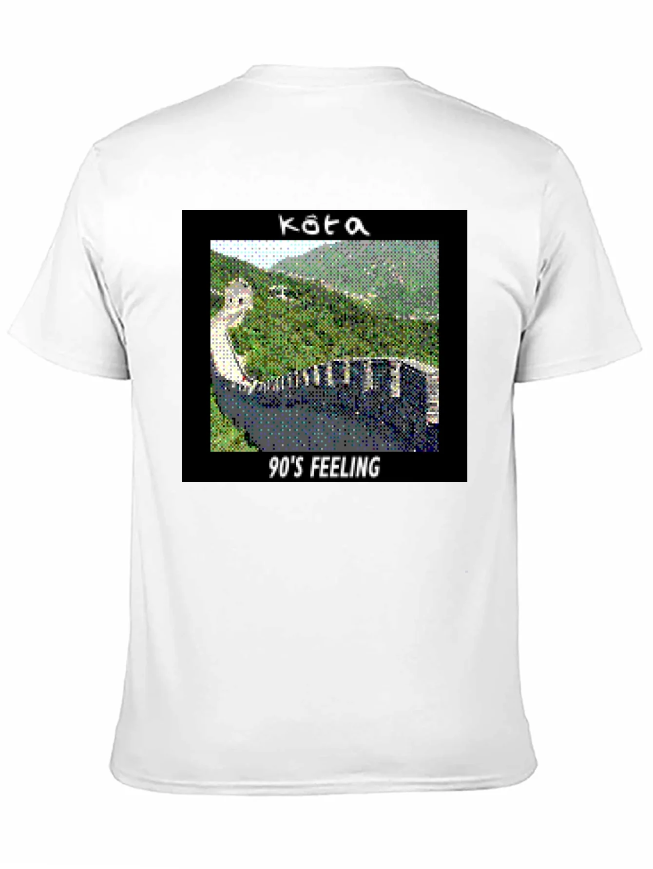 Camiseta Negra con Dise?o Retro 90s Feeling