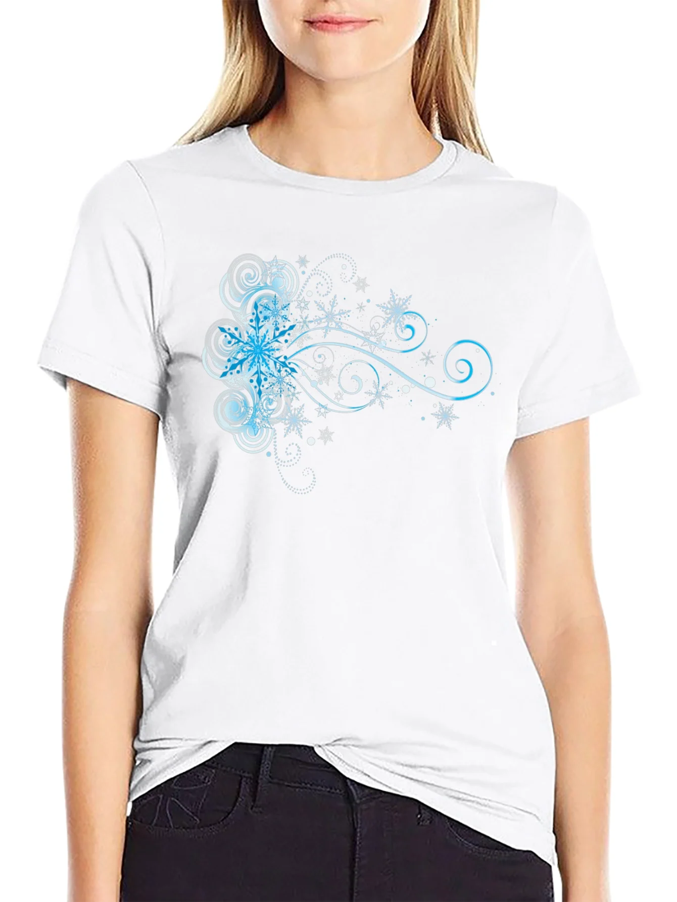 Camiseta Negra con Dise?o Invernal Abstracto