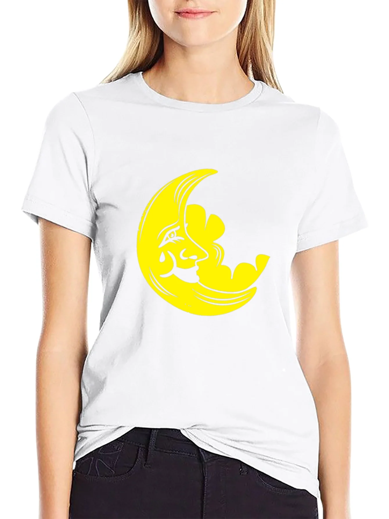 Camiseta Negra con Dise?o de Luna Amarilla