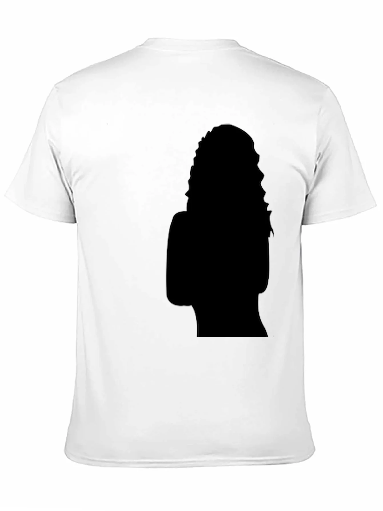 Camiseta Negra con Silueta Misteriosa