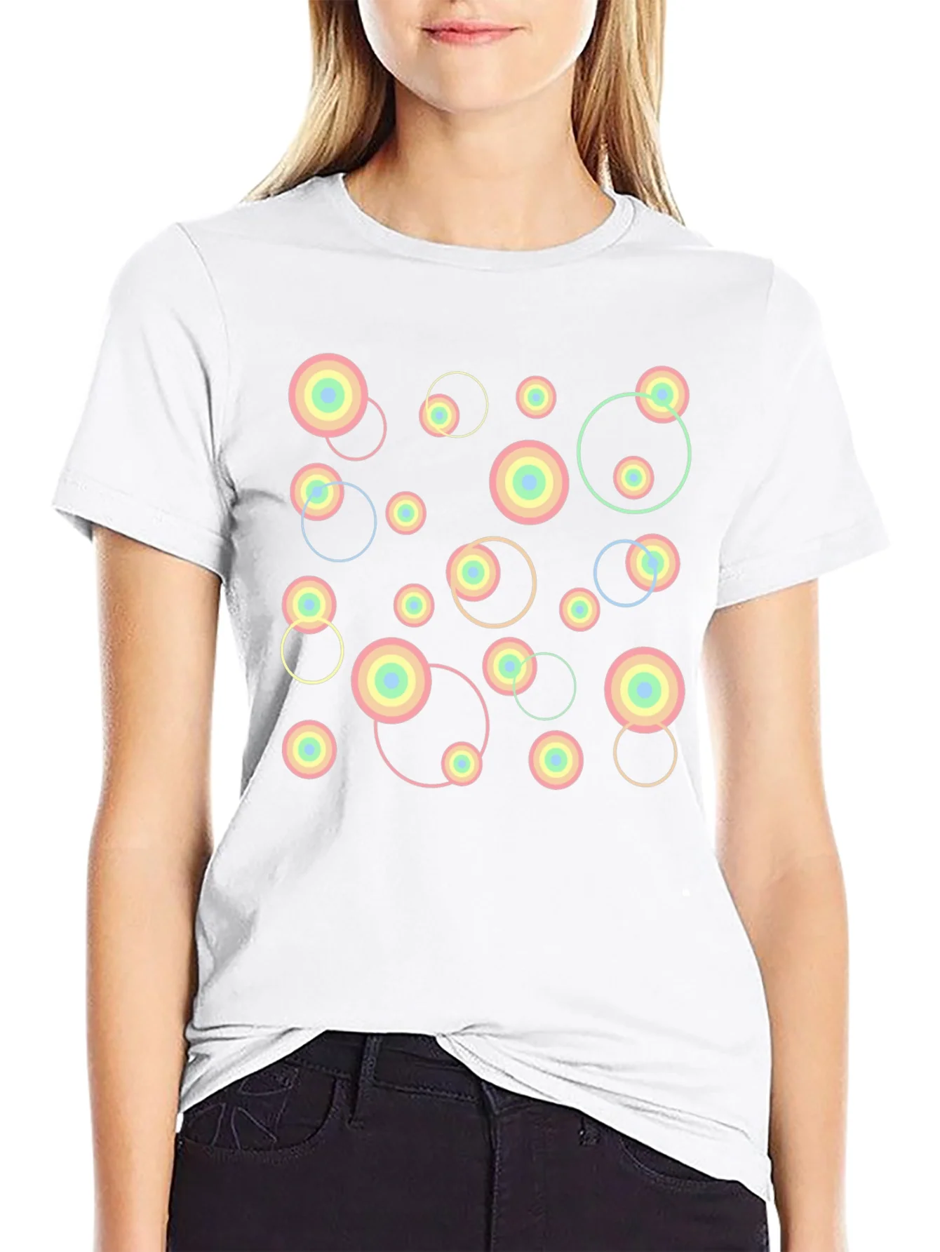 Camiseta Negra con Dise?o Abstracto de C¨ªrculos Pastel