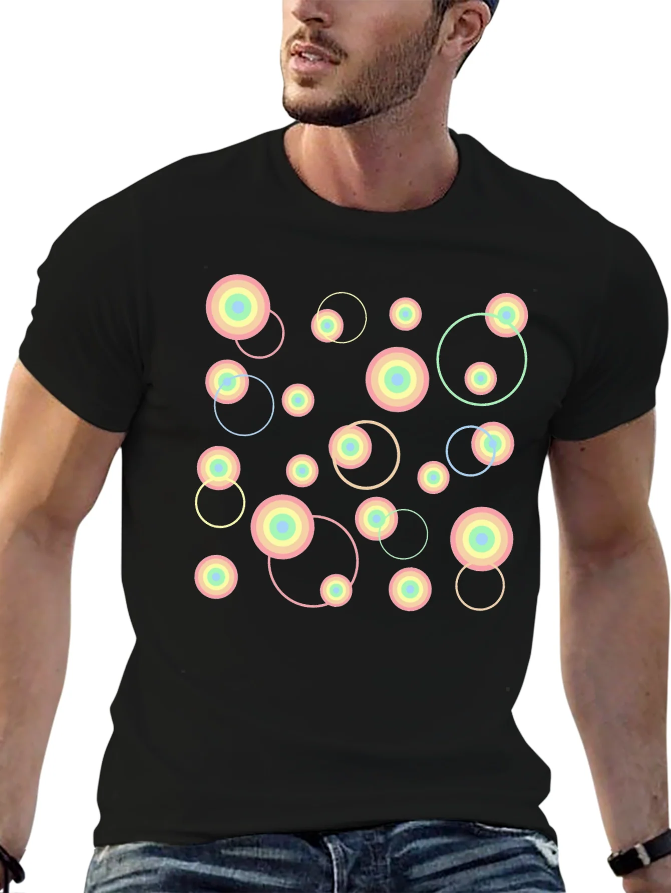 Camiseta Negra con Dise?o Abstracto de C¨ªrculos Pastel
