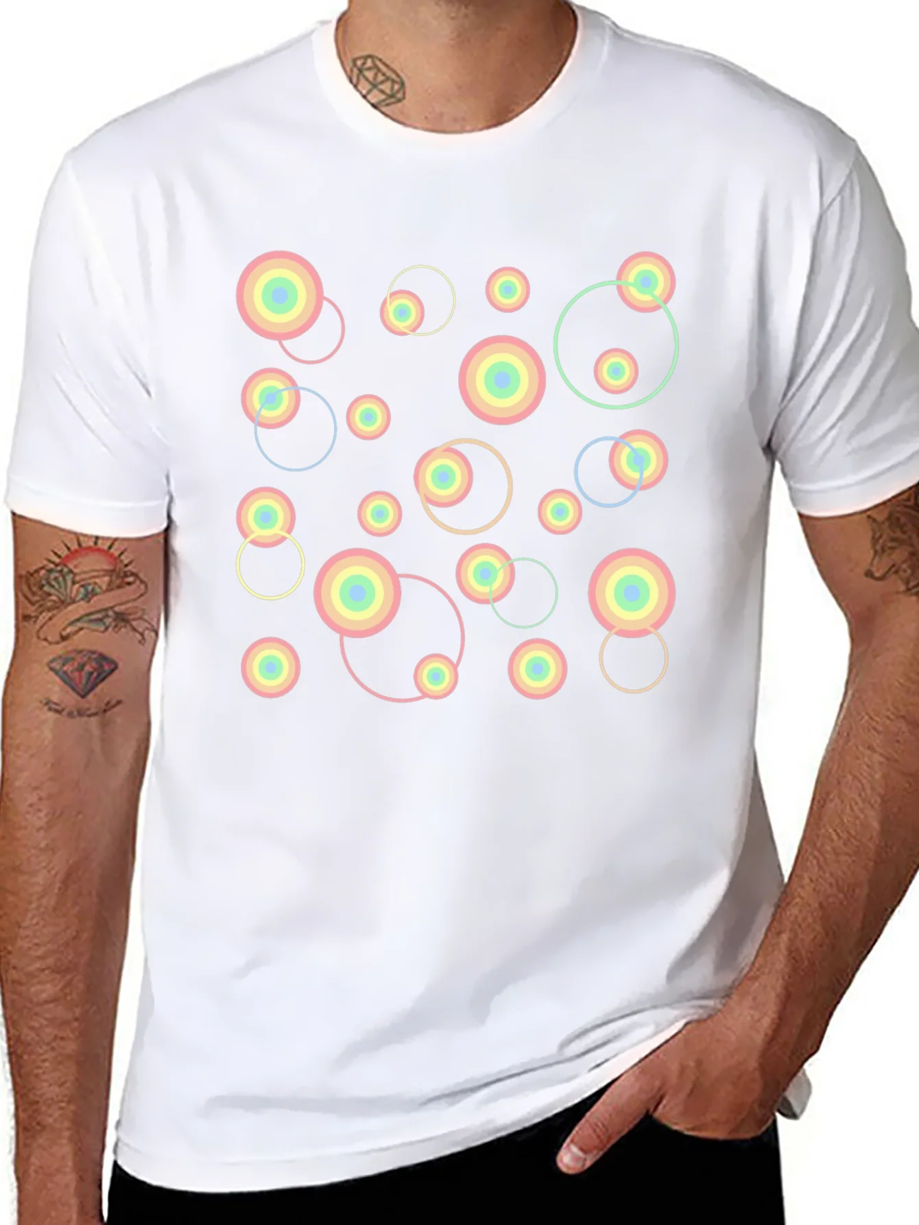 Camiseta Negra con Dise?o Abstracto de C¨ªrculos Pastel