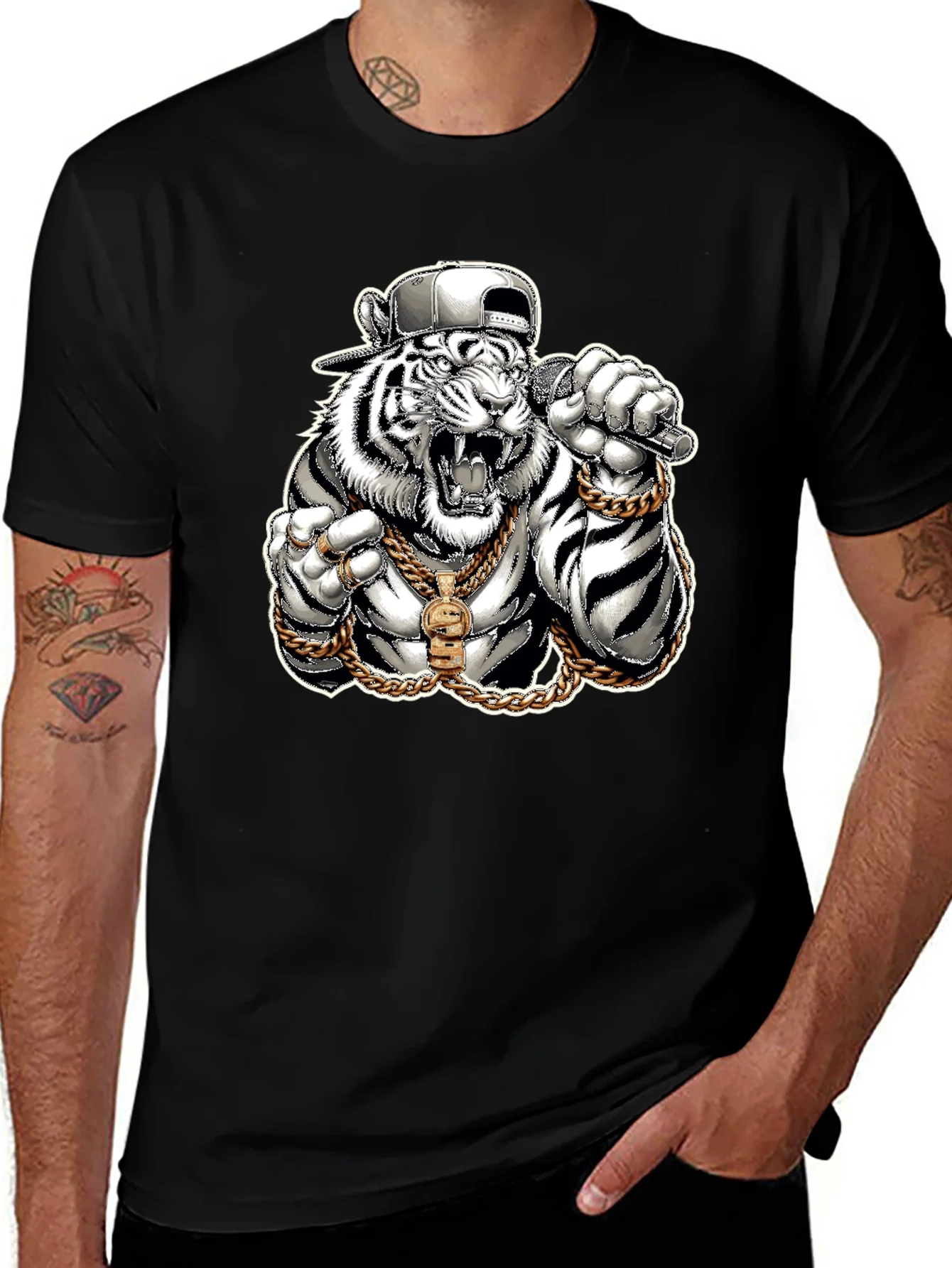 Camiseta Negra con Tigre Rapero