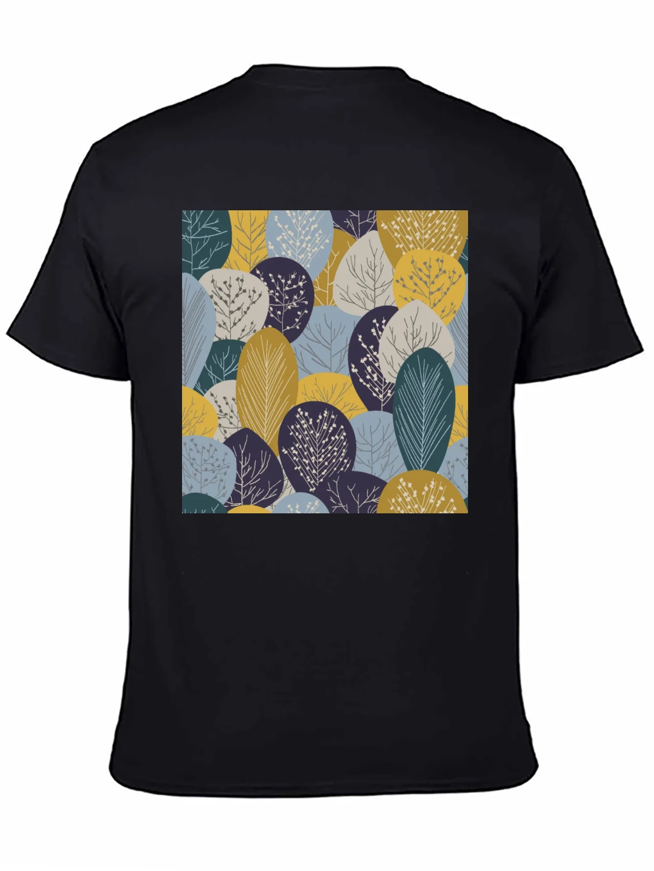 Camiseta Negra con Estampado de ¨¢rboles Abstractos