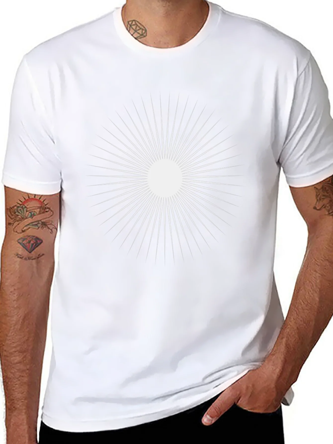 Camiseta Negra con Dise?o Solar Abstracto