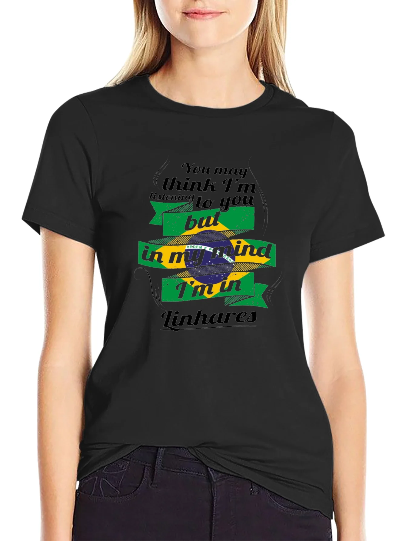 Camiseta Negra con Dise?o Linhares