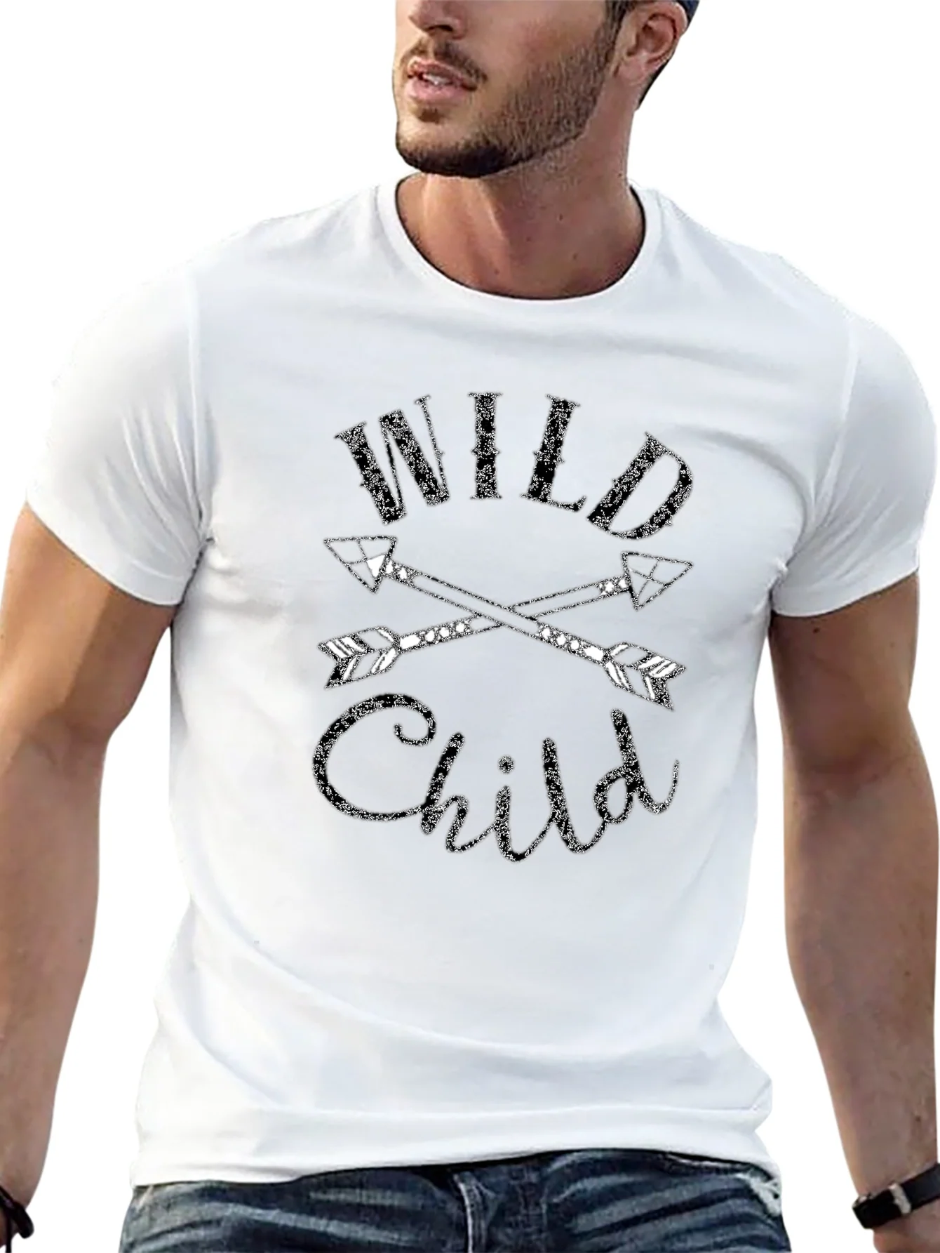 Camiseta Negra Wild Child con Flechas Cruzadas