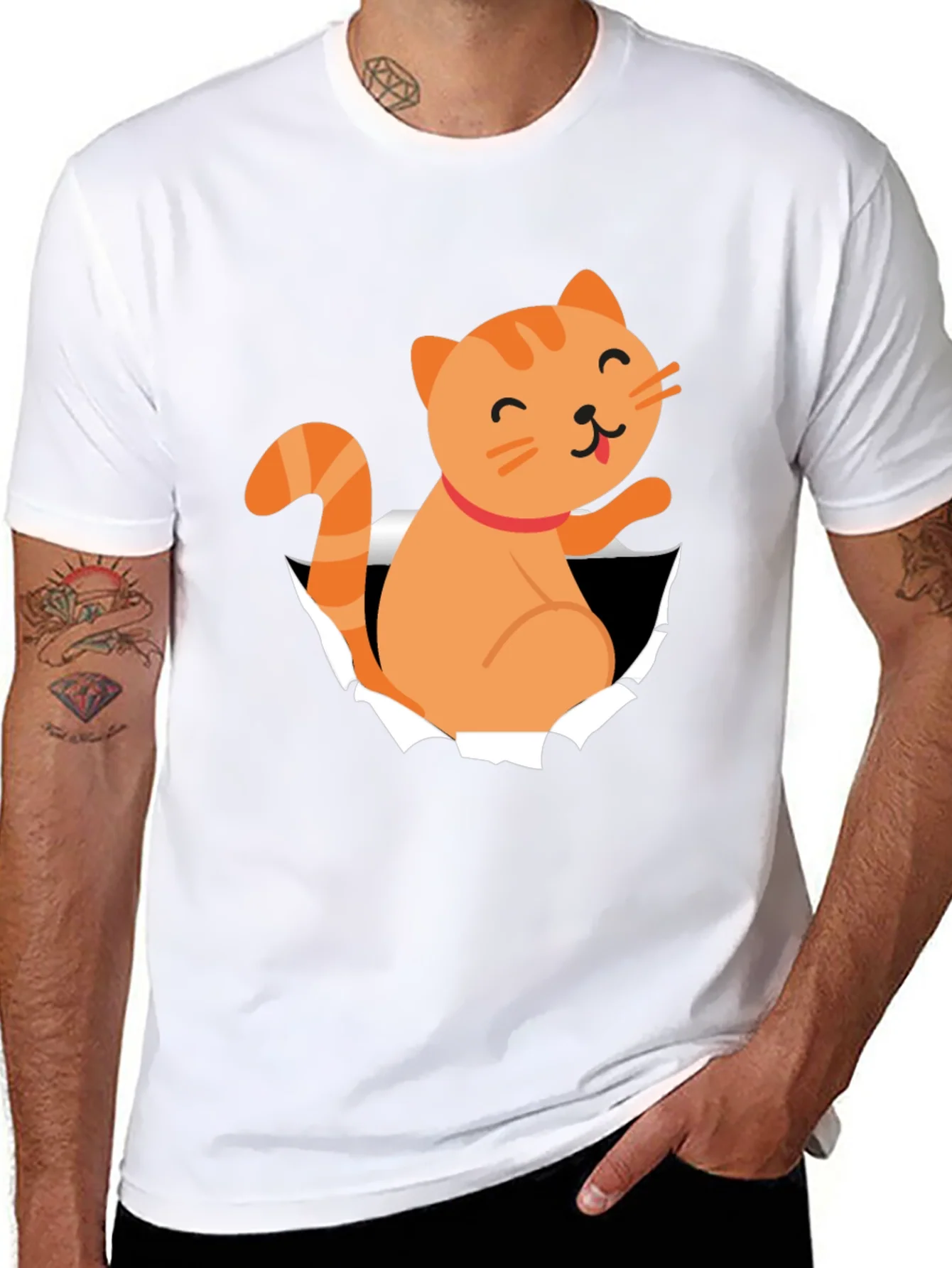 Camiseta Negra con Dise?o de Gato Naranja Divertido