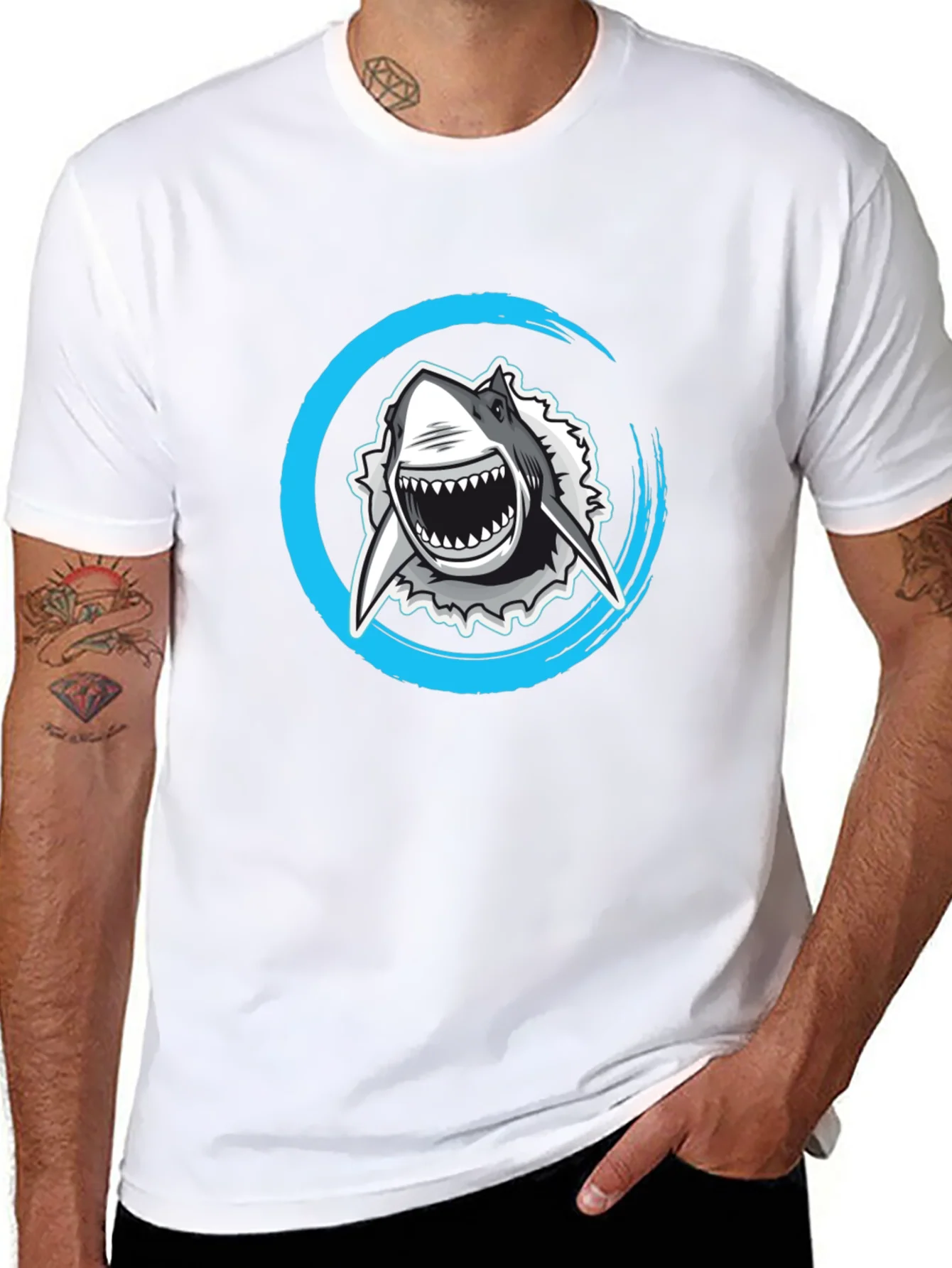 Camiseta Negra con Estampado de Tibur¨®n