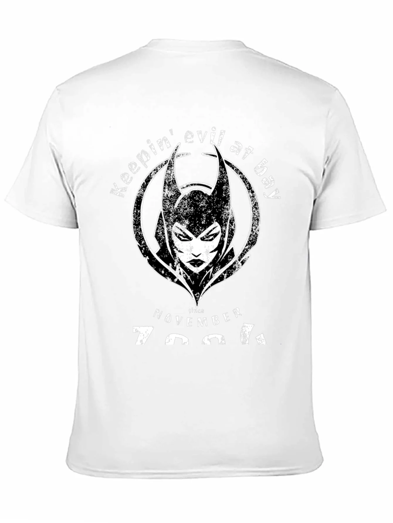 Camiseta Negra Keeping Evil at Bay Noviembre 7991