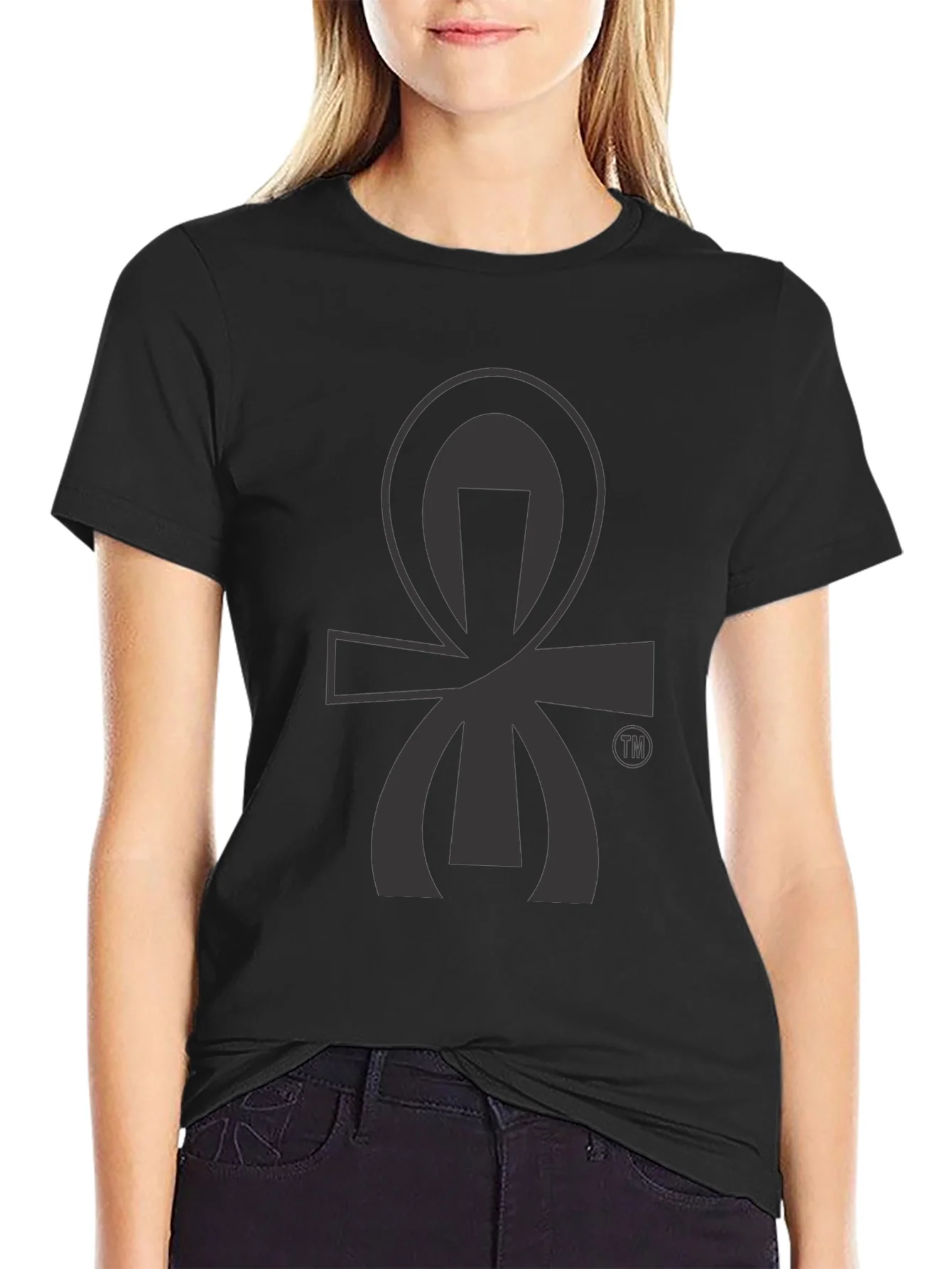 Camiseta Negra con Dise?o Ankh Egipcio