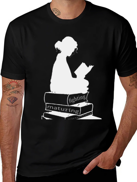 Camiseta Negra con Dise?o de Lectora Apilando Libros