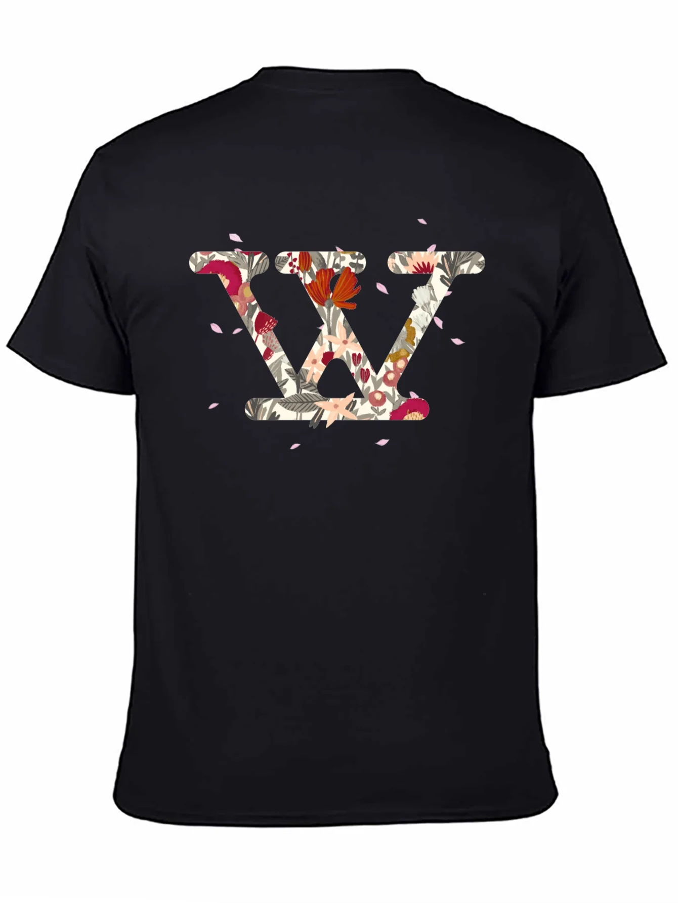 Camiseta Negra con Dise?o Floral Letra W