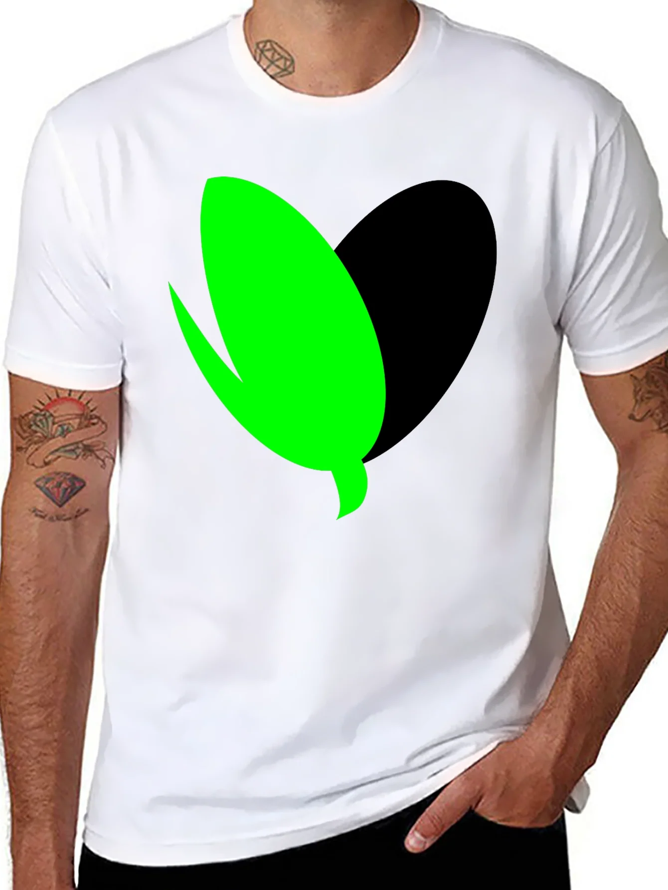 Camiseta Negra con Dise?o Abstracto Verde y Negro