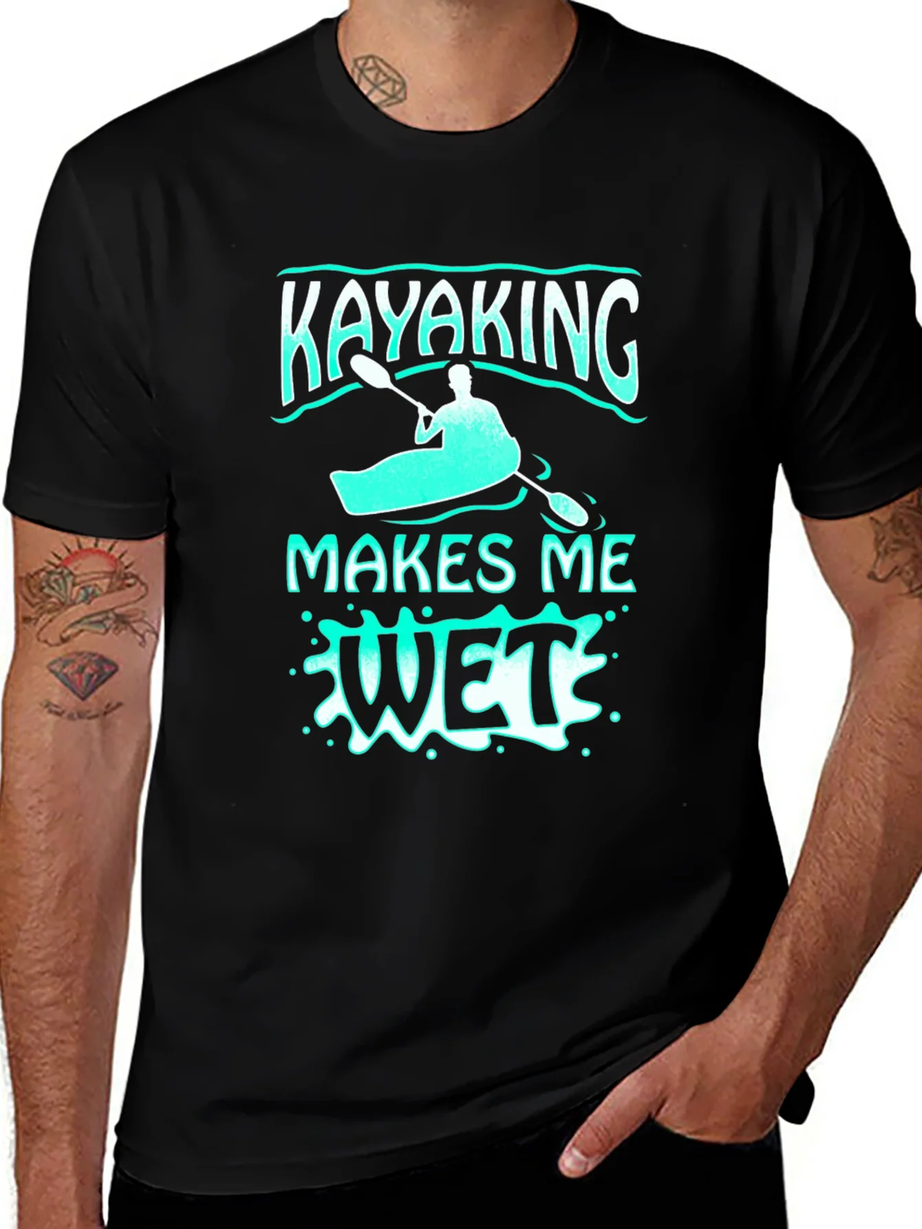 Camiseta Negra Kayaking Makes Me Wet