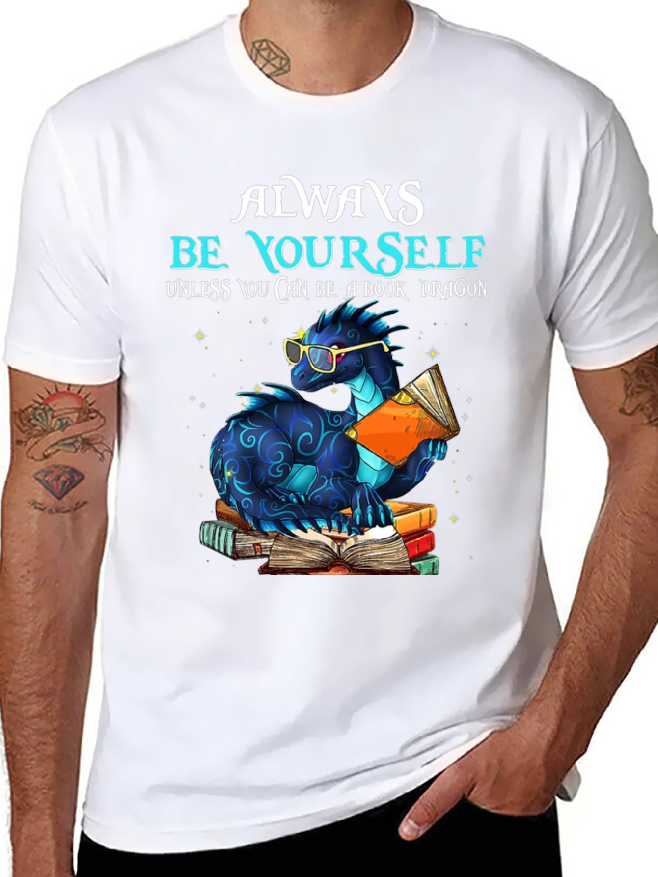 Camiseta Negra con Dise?o de Drag¨®n Lector