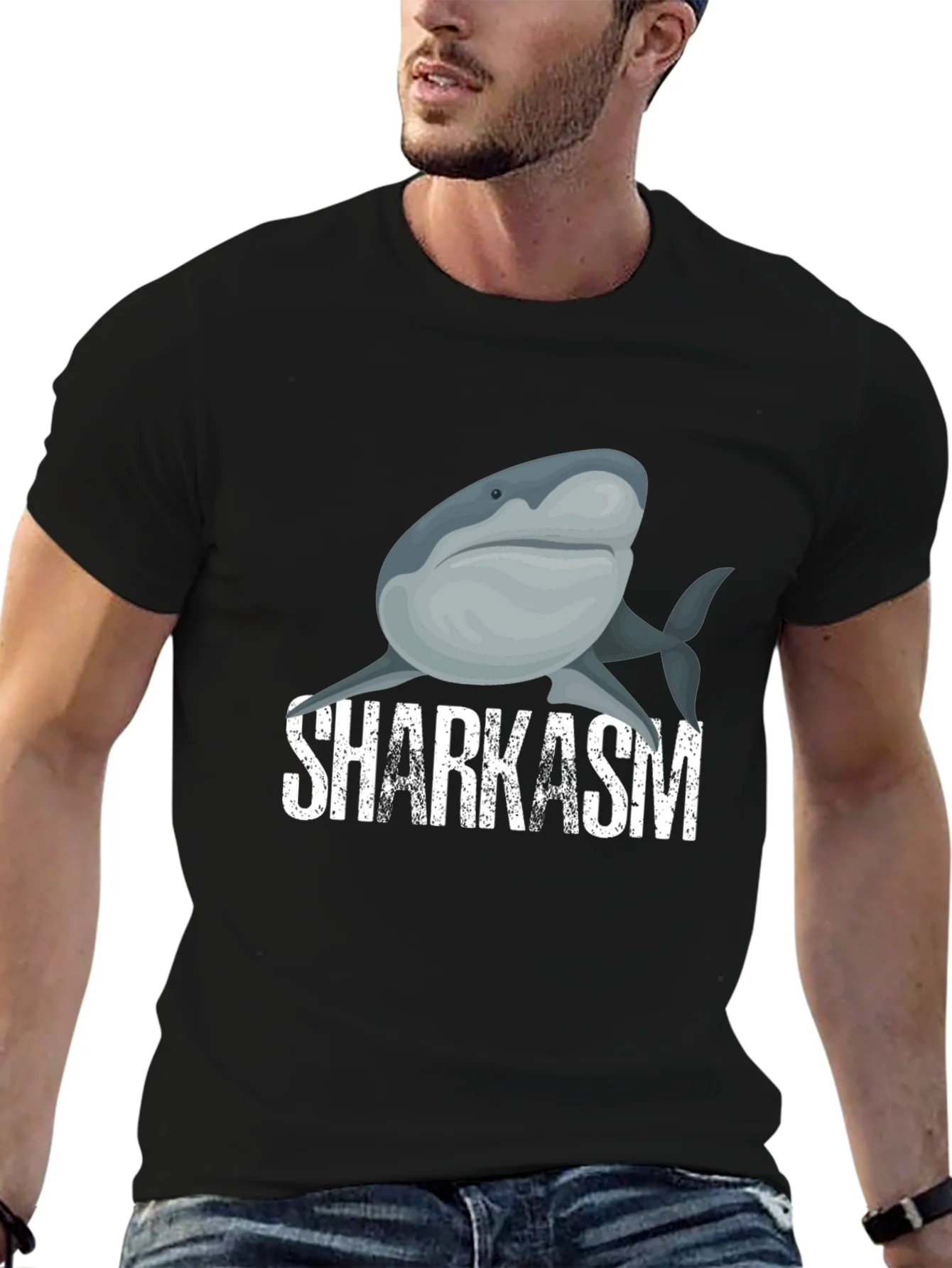 Camiseta Negra con Dise?o de Tibur¨®n y Texto SHARKASM