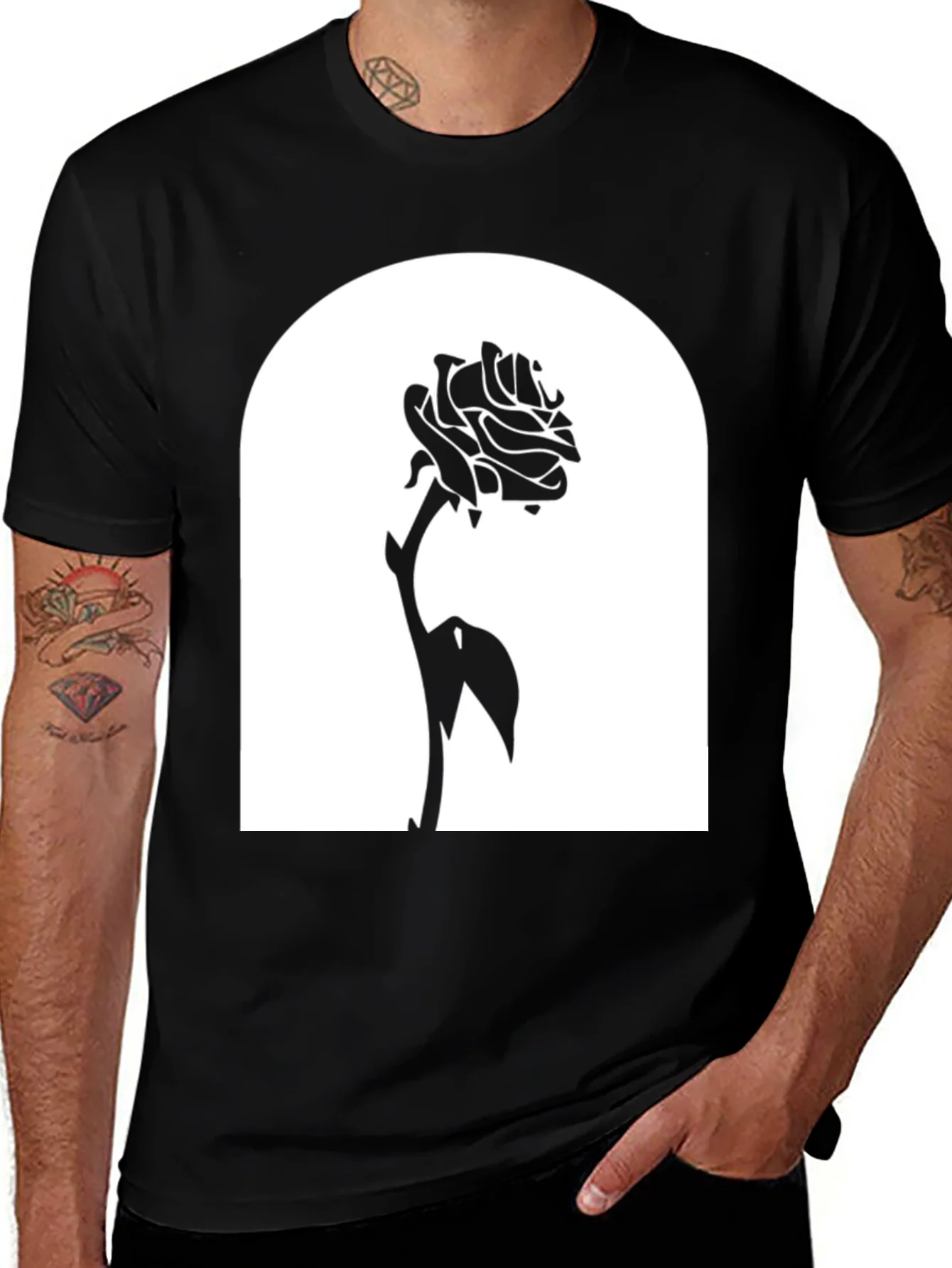 Camiseta Negra con Rosa en Marco Blanco