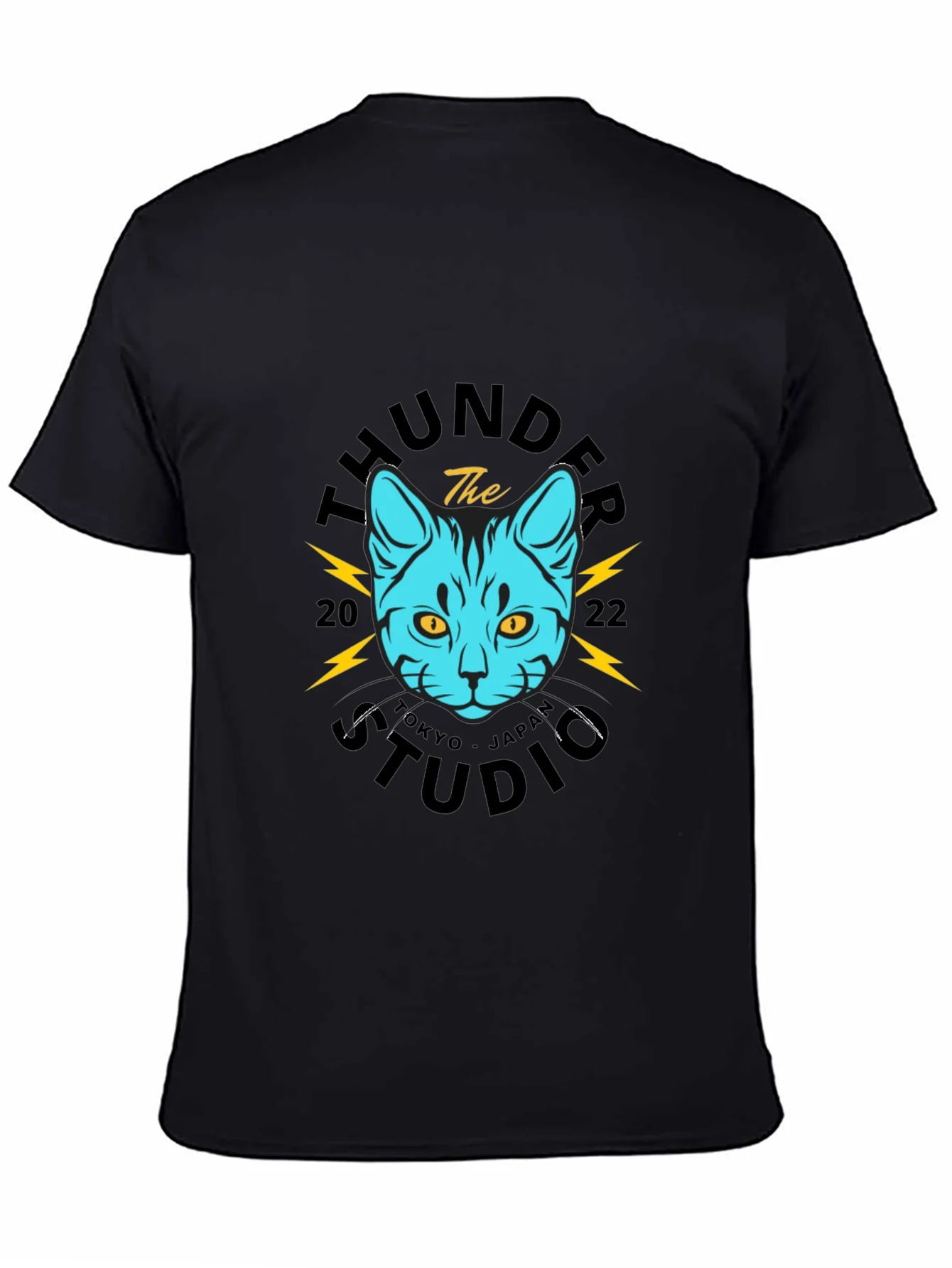 Camiseta Negra con Dise?o de Gato Thunder Studio