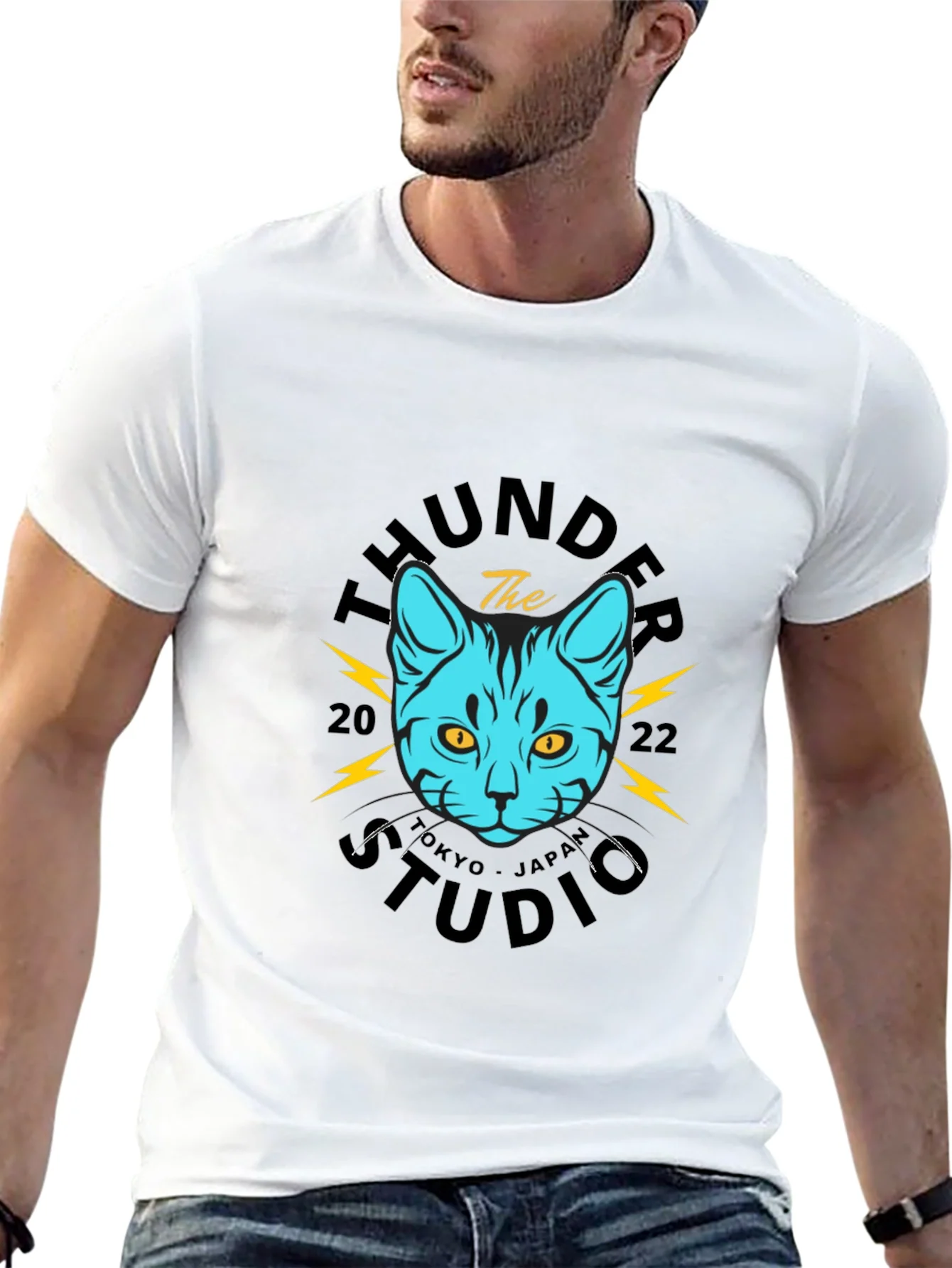 Camiseta Negra con Dise?o de Gato Thunder Studio