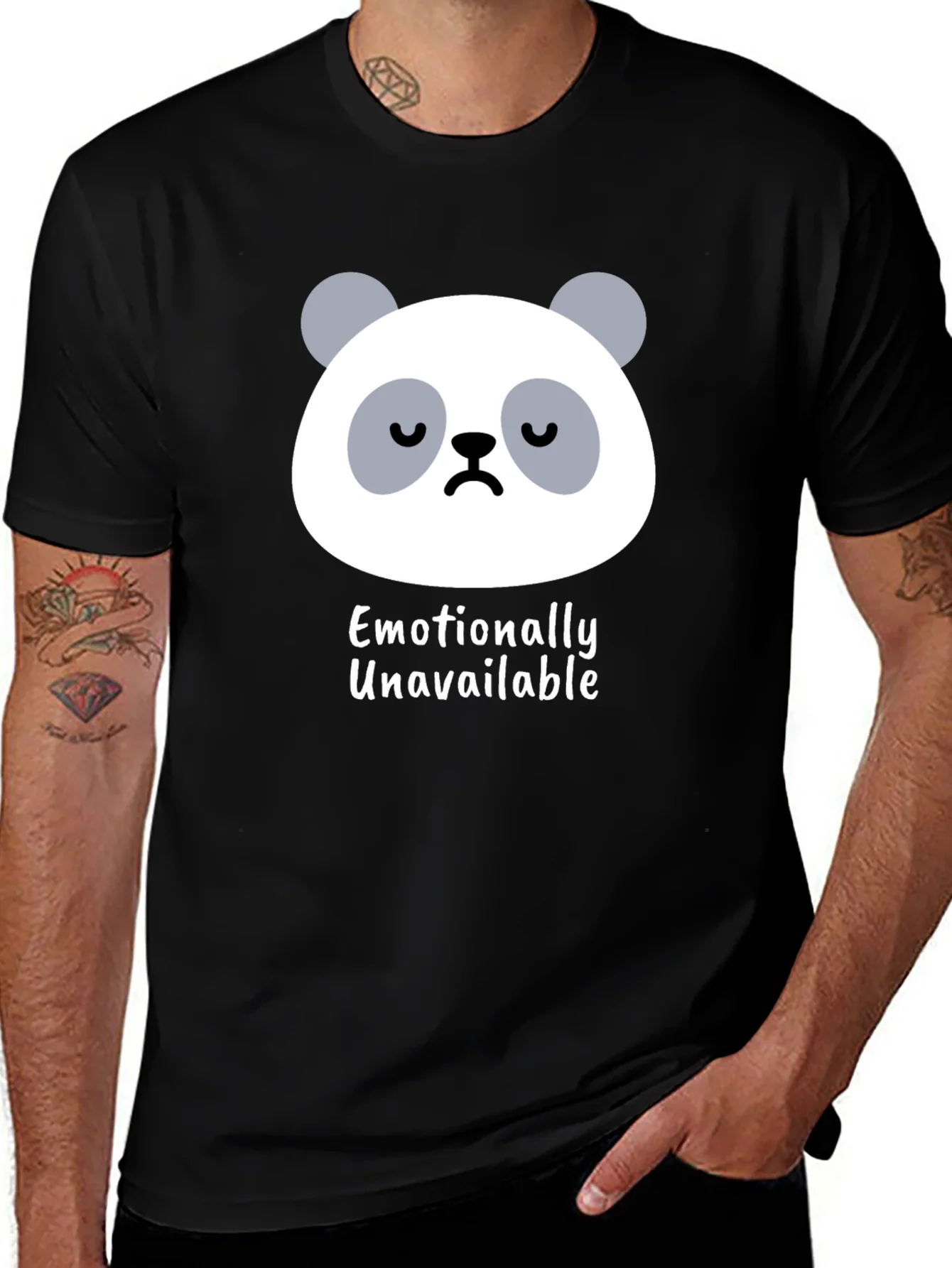 Camiseta Negra con Panda Emocionalmente No Disponible