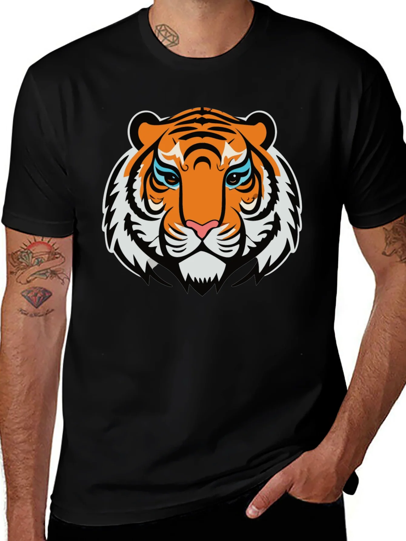 Camiseta Negra con Dise?o Tigre Naranja