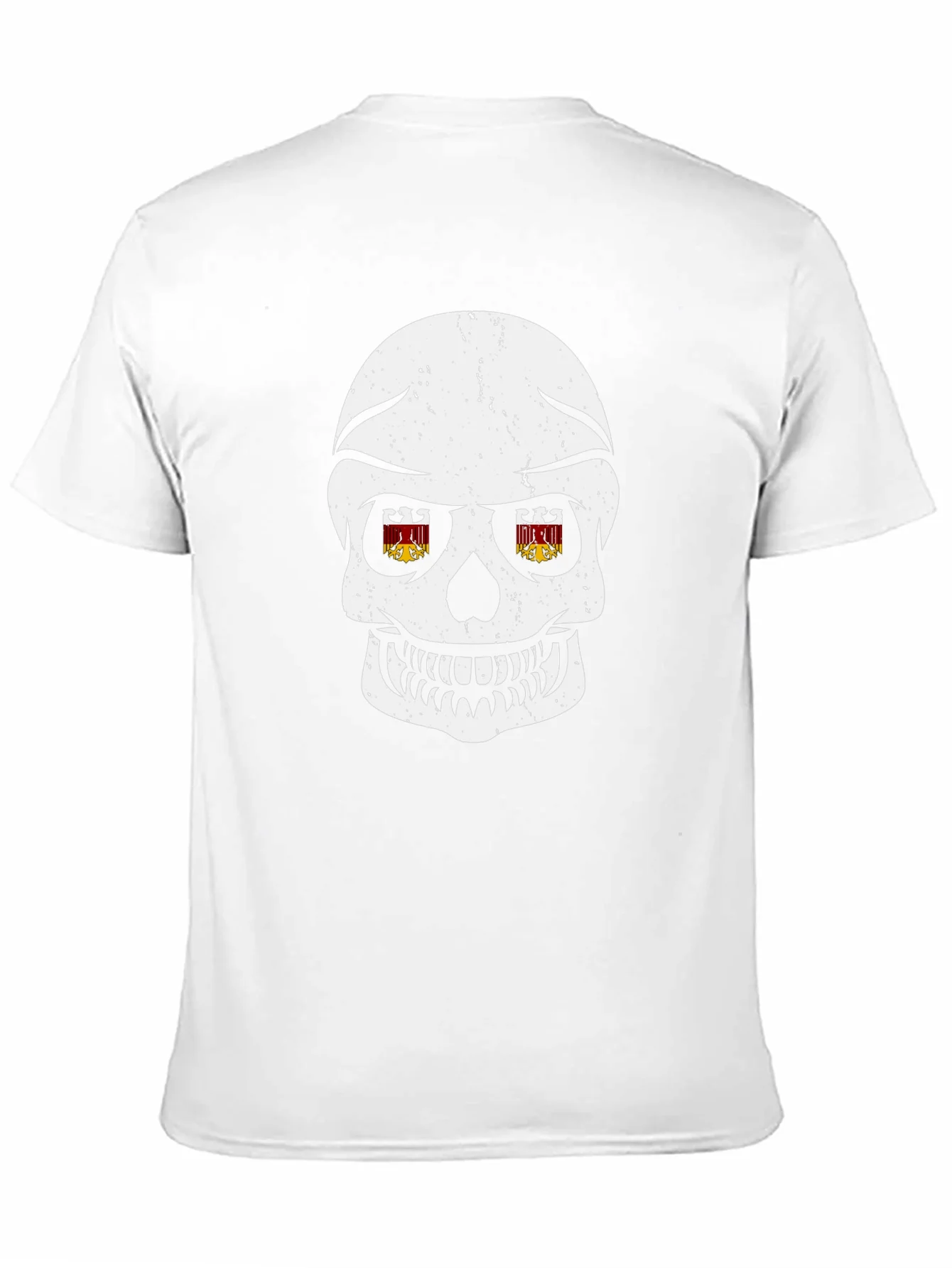 Camiseta Negra con Calavera y Escudos en Ojos