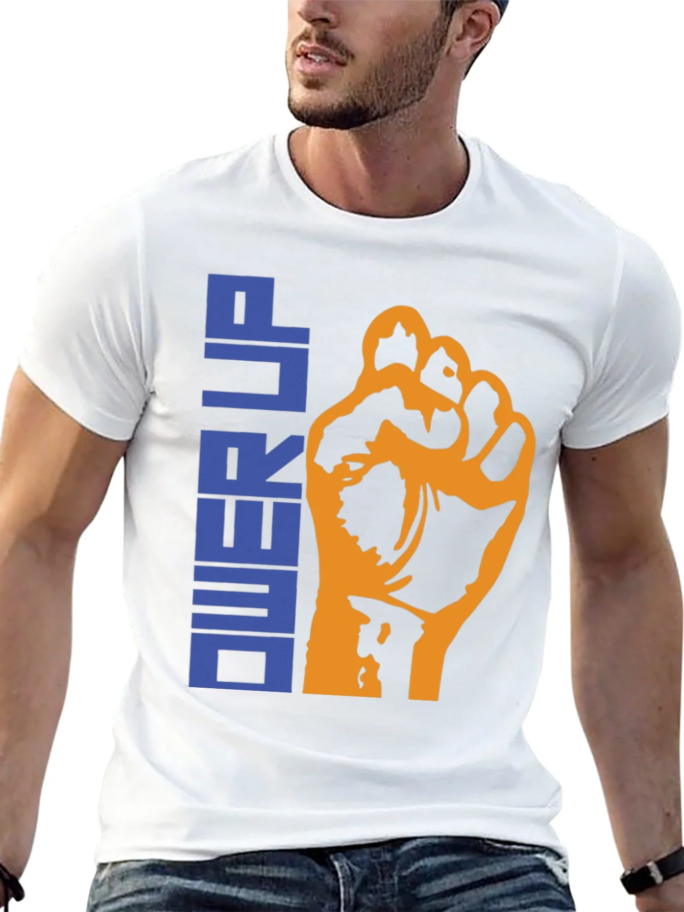 Camiseta Negra Power Up con Dise?o de Pu?o Alzado