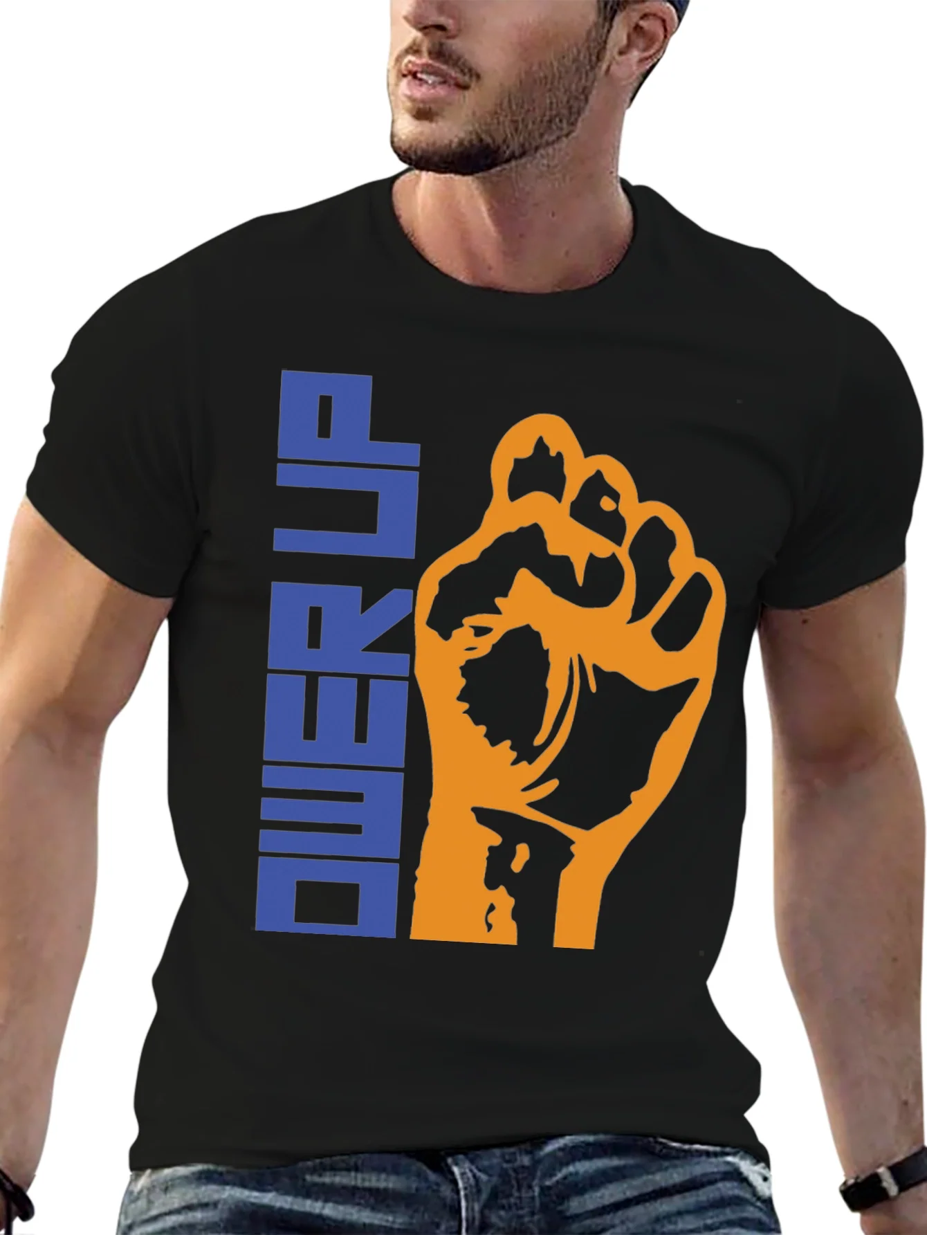 Camiseta Negra Power Up con Dise?o de Pu?o Alzado