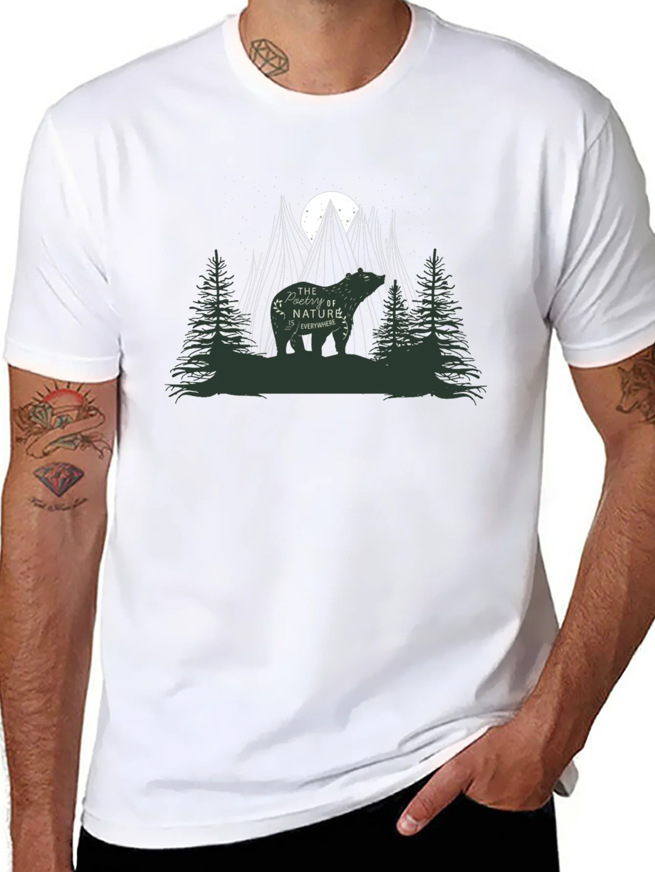 Camiseta Negra con Dise?o de Naturaleza y Oso