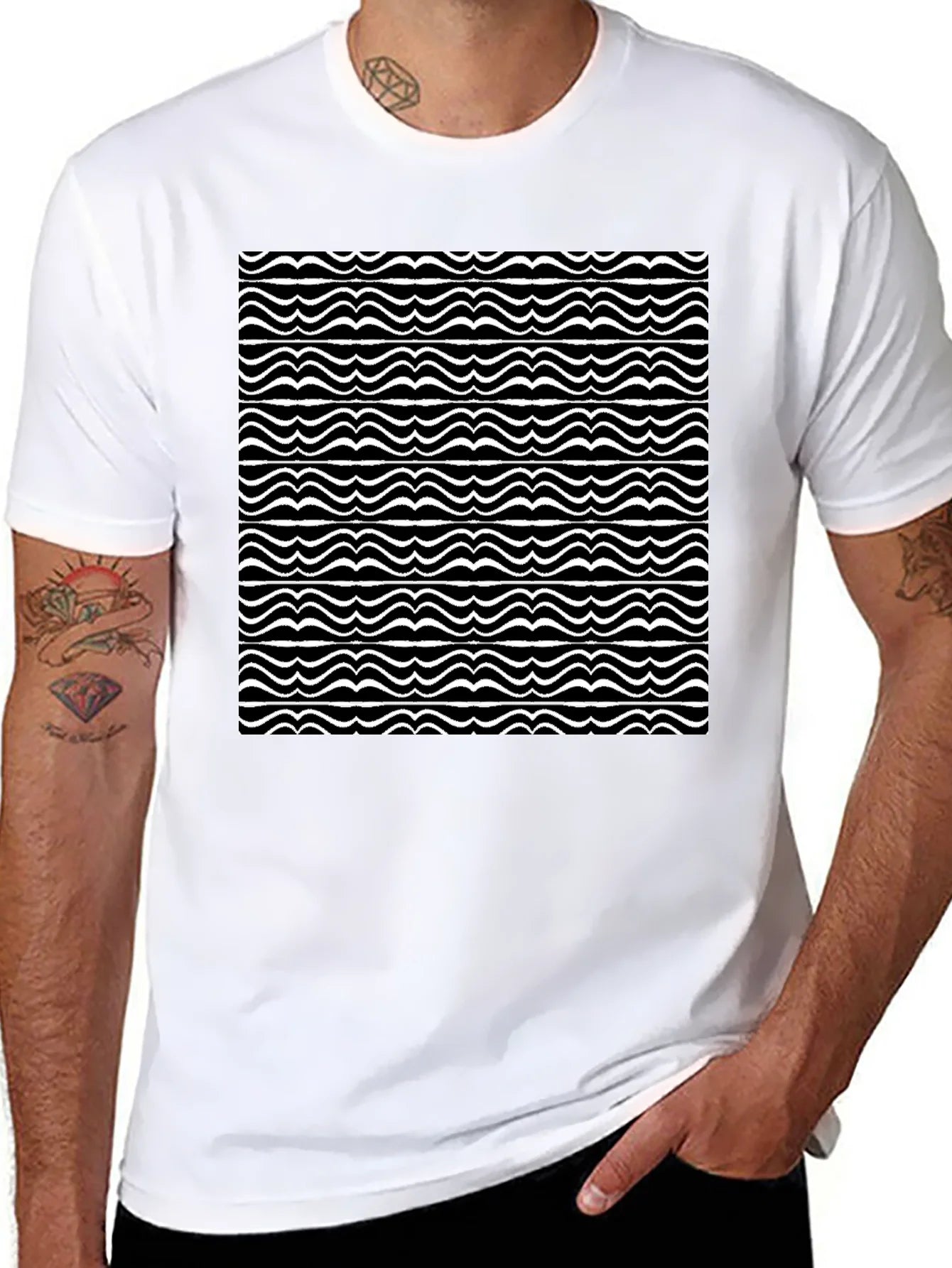 Camiseta Negra con Ondas Abstractas Blancas
