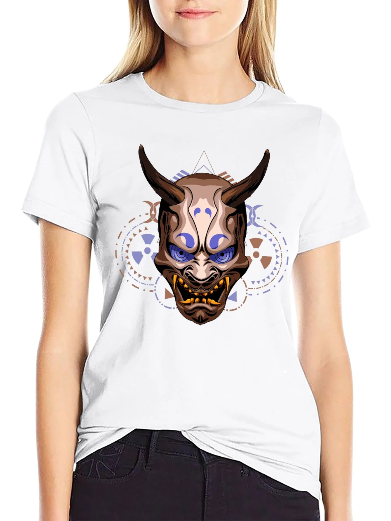 Camiseta Negra Estampada con M¨¢scara Oni