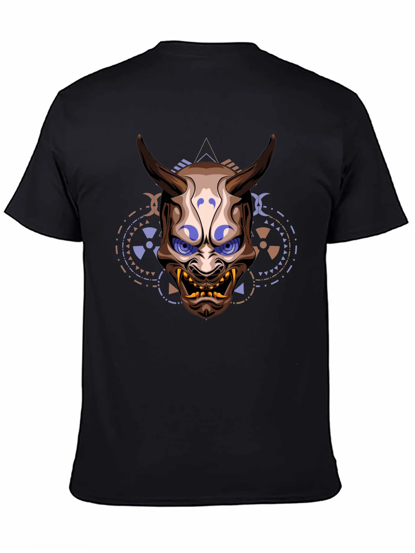 Camiseta Negra Estampada con M¨¢scara Oni