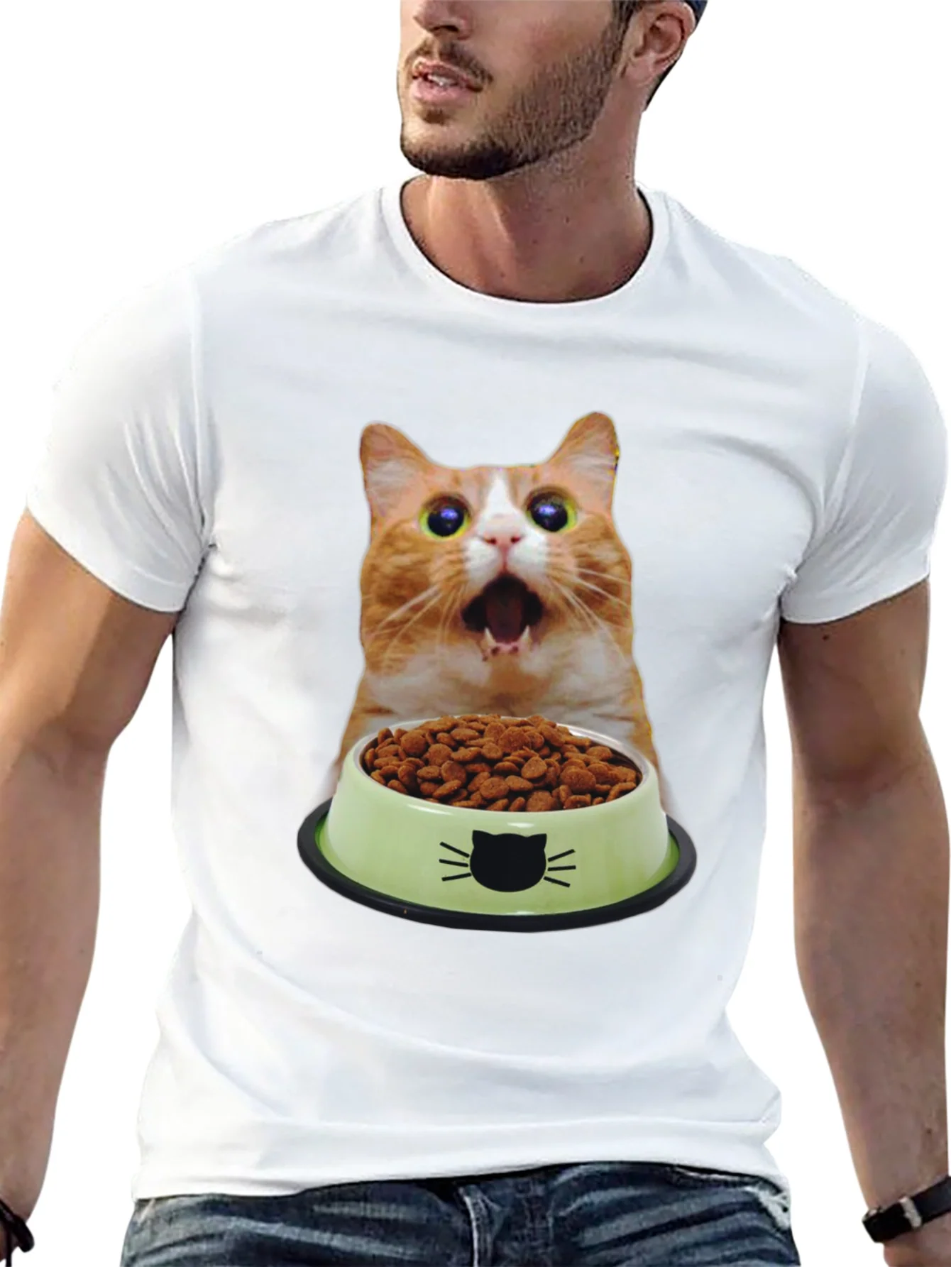 Camiseta Negra con Dise?o Gato Sorprendido y Comida