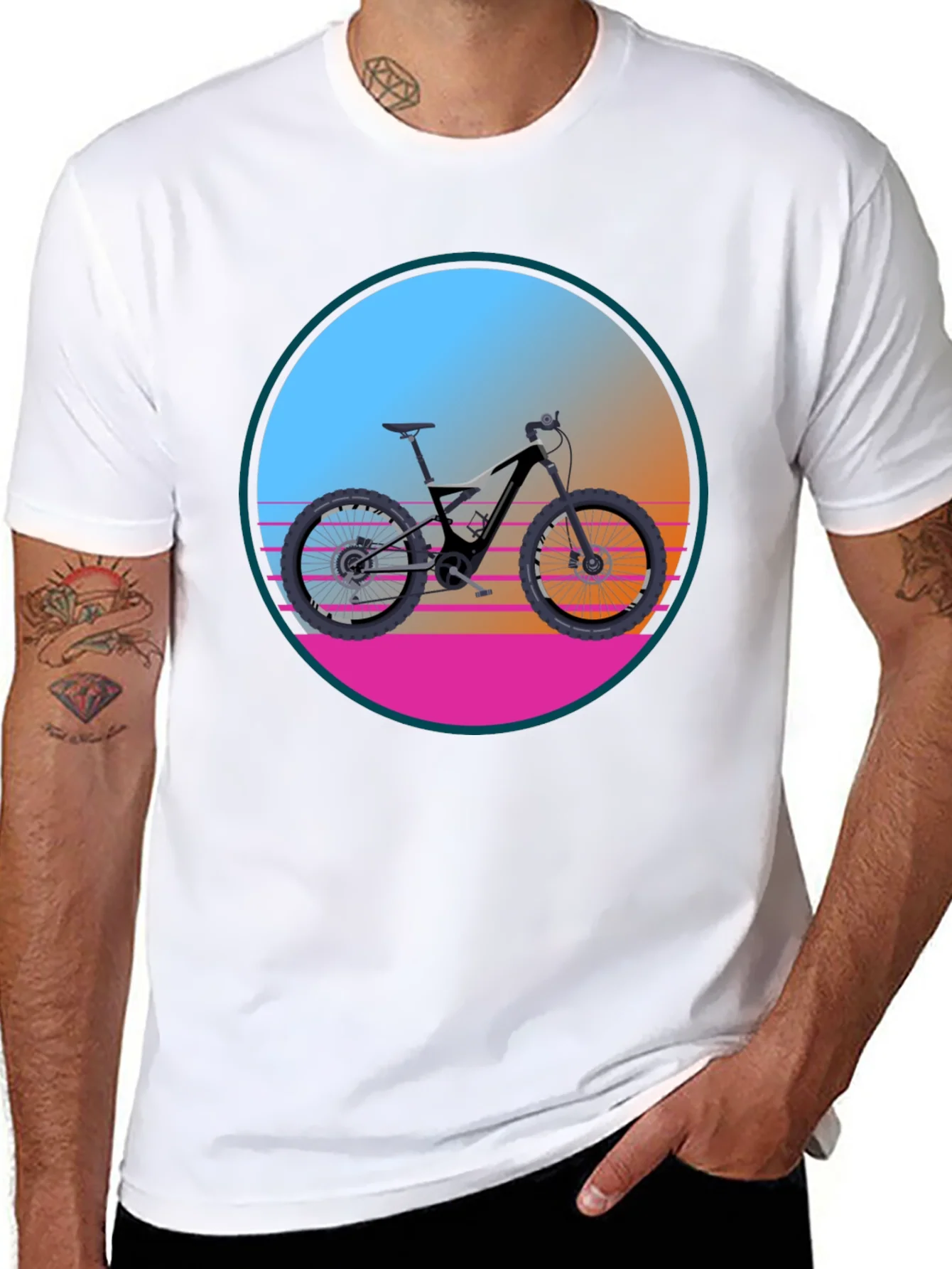 Camiseta Negra con Dise?o de Bicicleta Retro