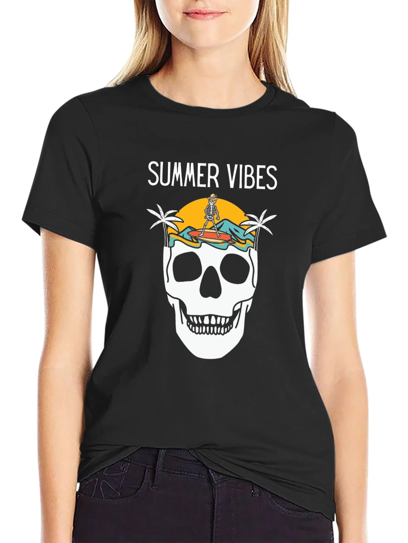 Camiseta Negra Summer Vibes con Calavera Surfista