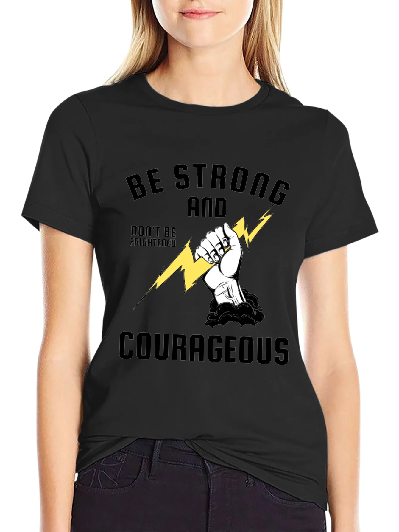 Camiseta Negra Inspiradora: S¨¦ Fuerte y Valiente