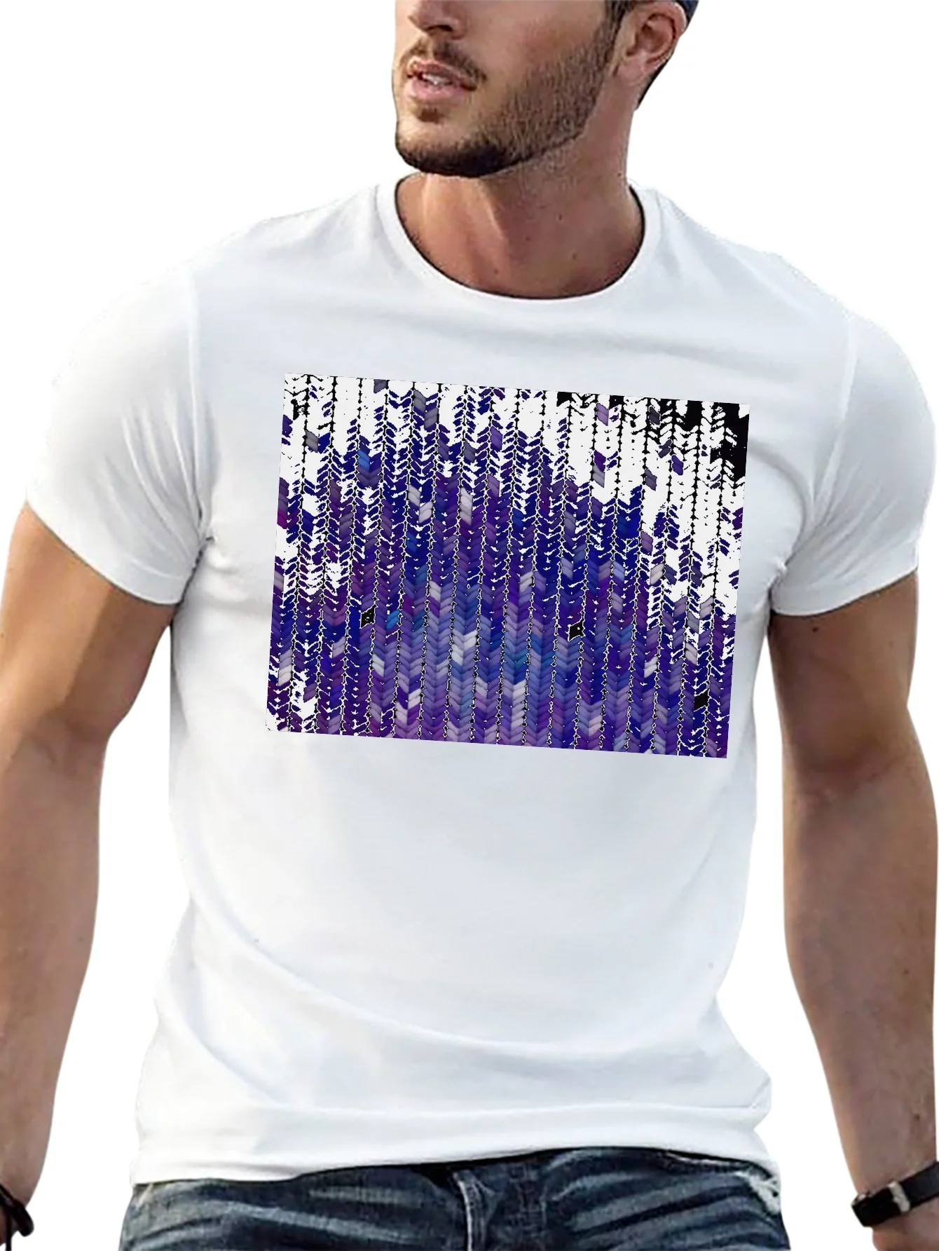 Camiseta Negra con Dise?o Abstracto Morado y Blanco