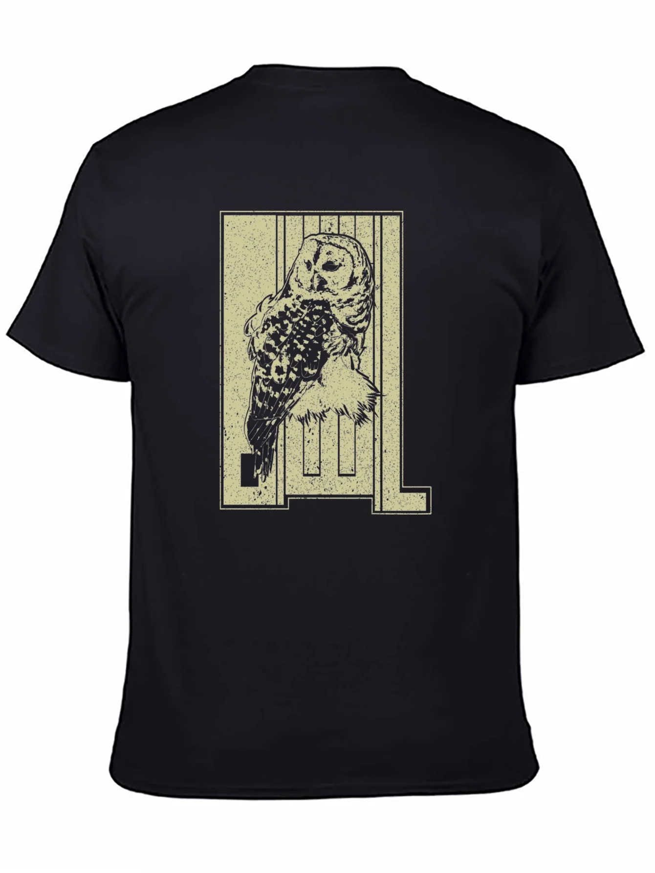 Camiseta Negra con Dise?o de B¨²ho Estilizado