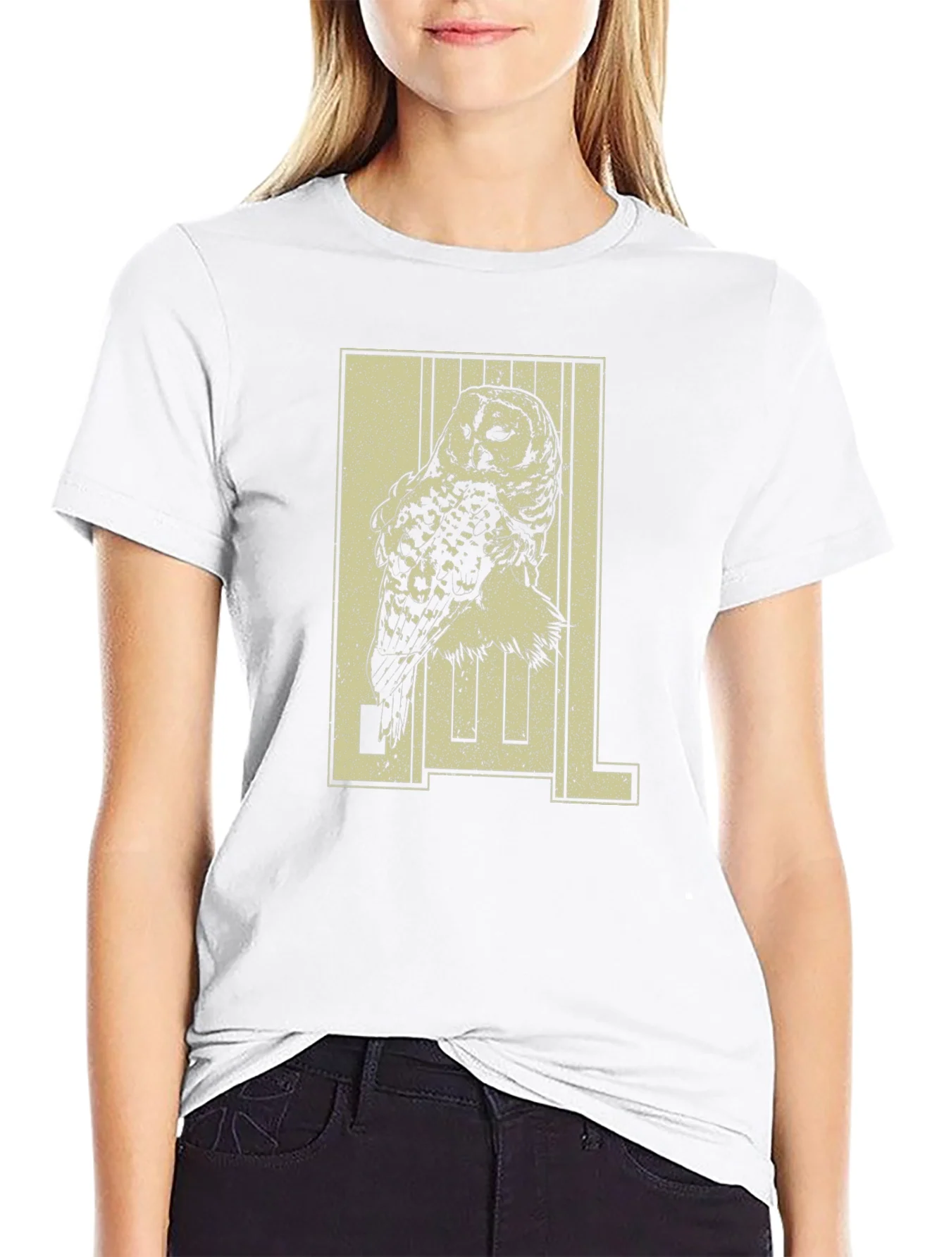 Camiseta Negra con Dise?o de B¨²ho Estilizado