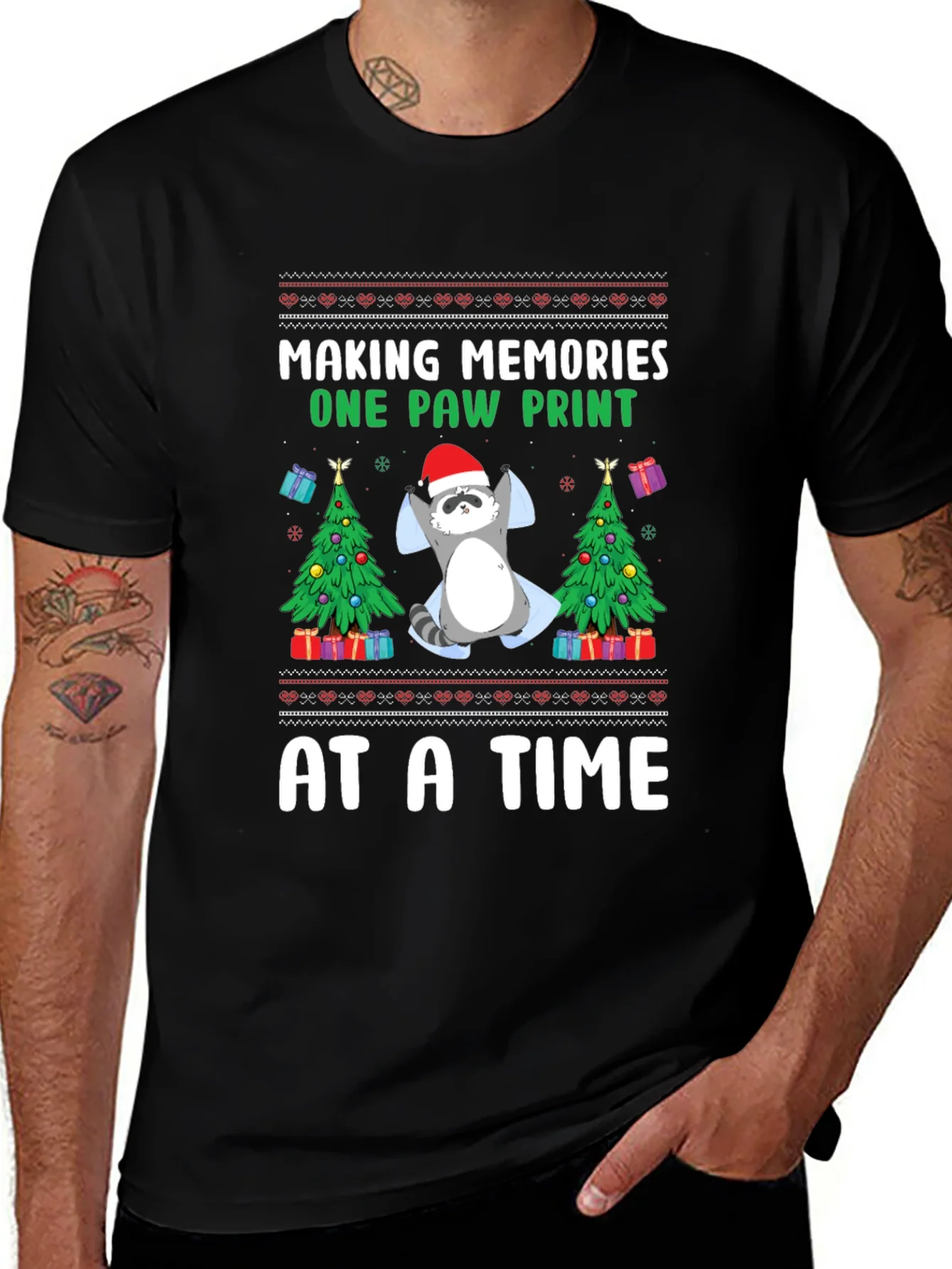 Camiseta Navide?a Making Memories One Paw Print