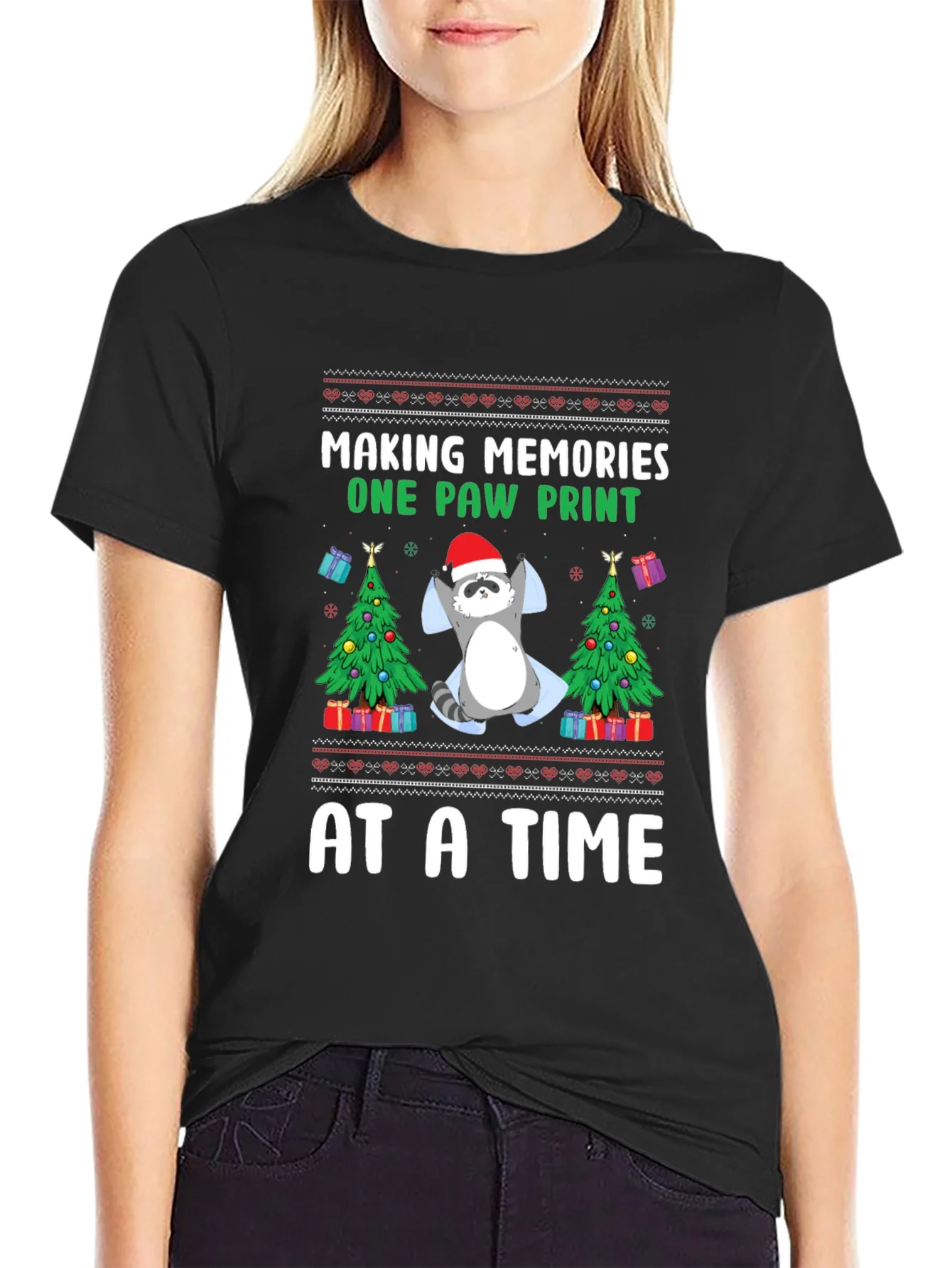 Camiseta Navide?a Making Memories One Paw Print