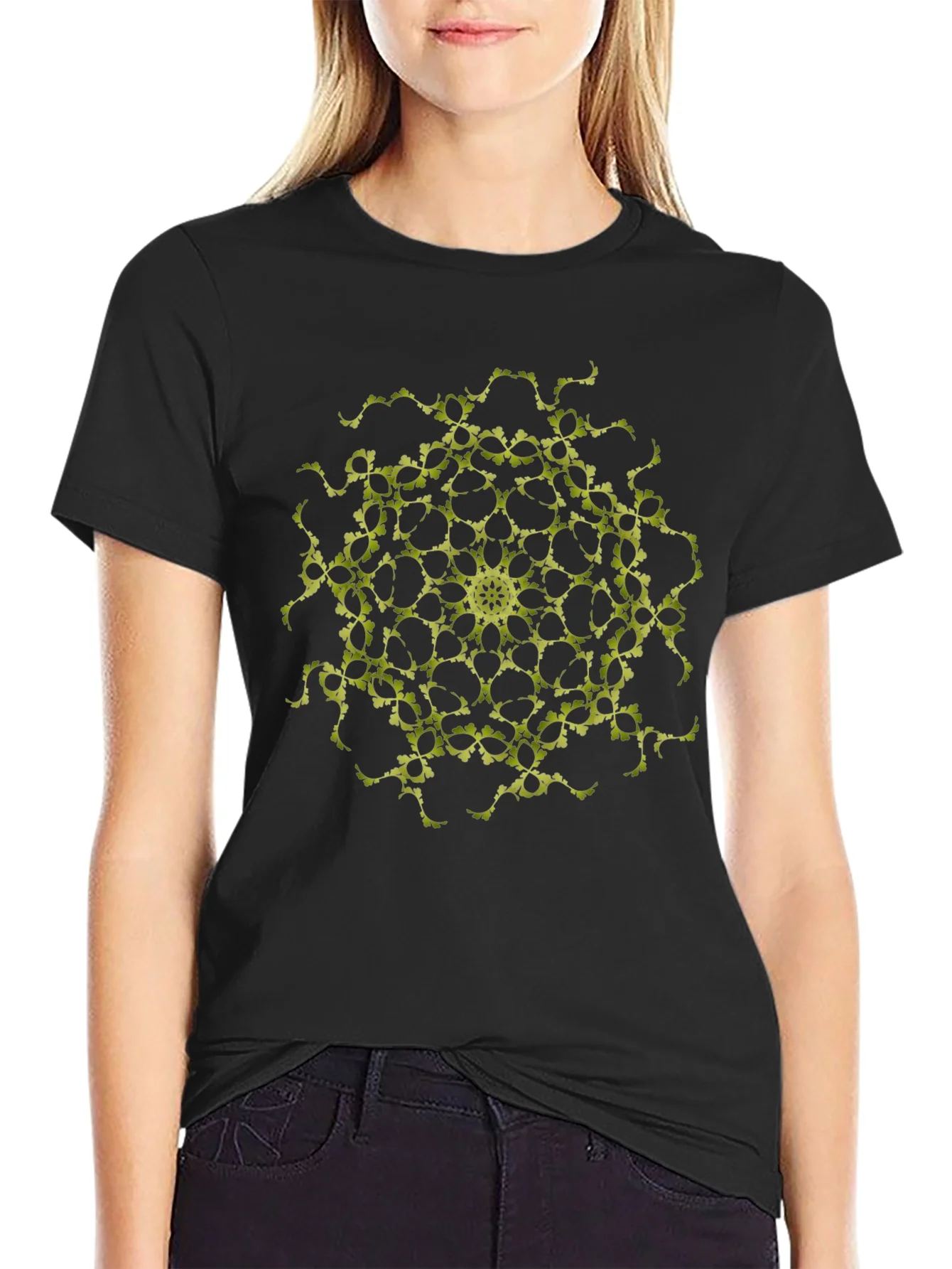 Camiseta Negra con Dise?o Mandala Geom¨¦trico